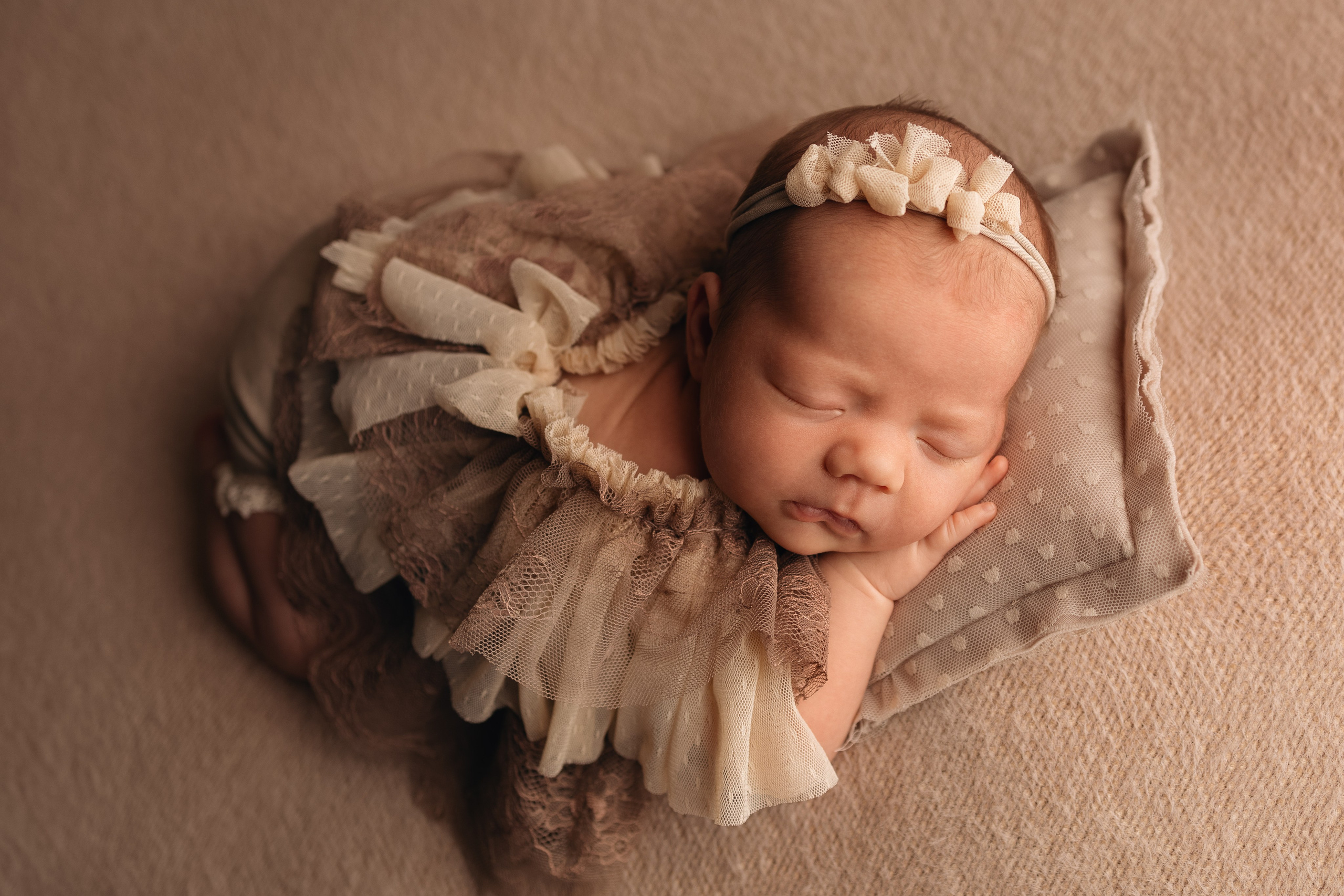 Первая фотосессия для Верочки. Фотограф Елена Зуйкова