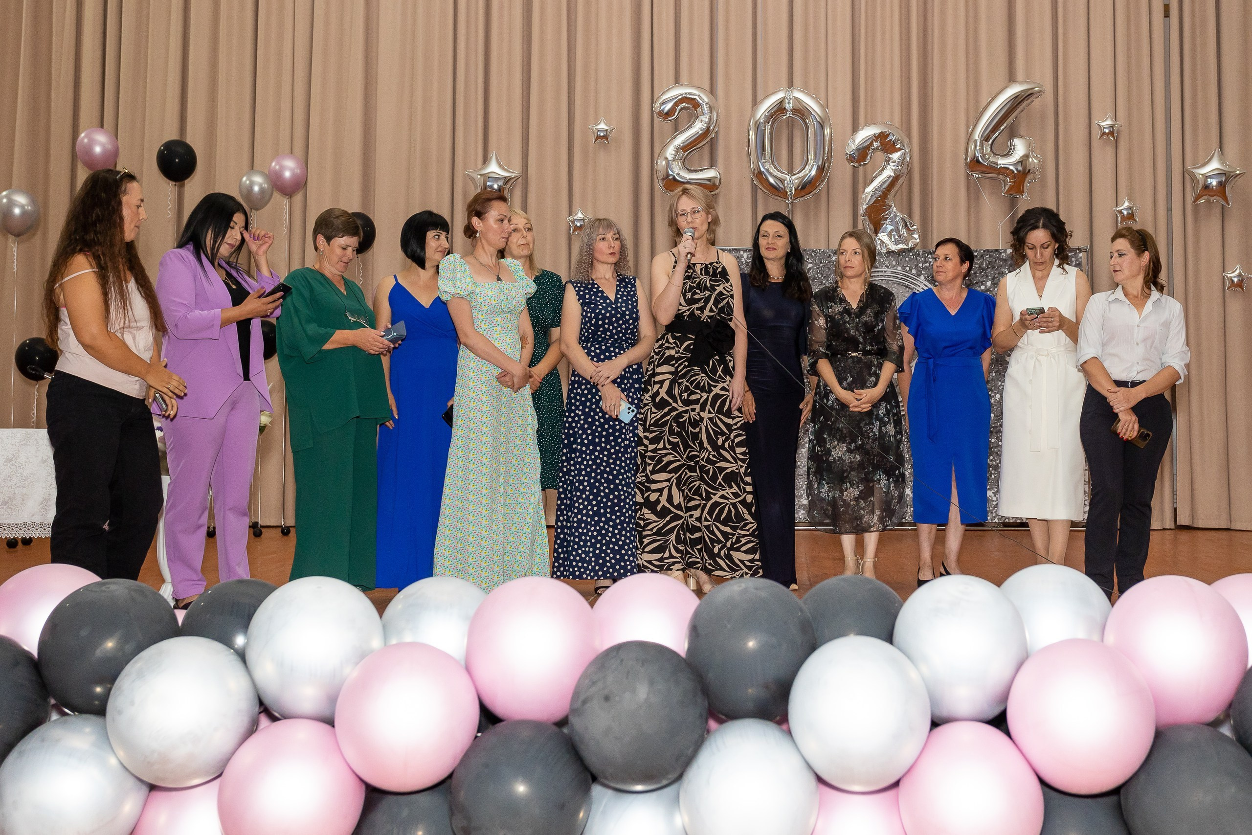 Вручение аттестата 2024 г. Выпускные альбомы Майкоп, Краснодар Елена Золотарева