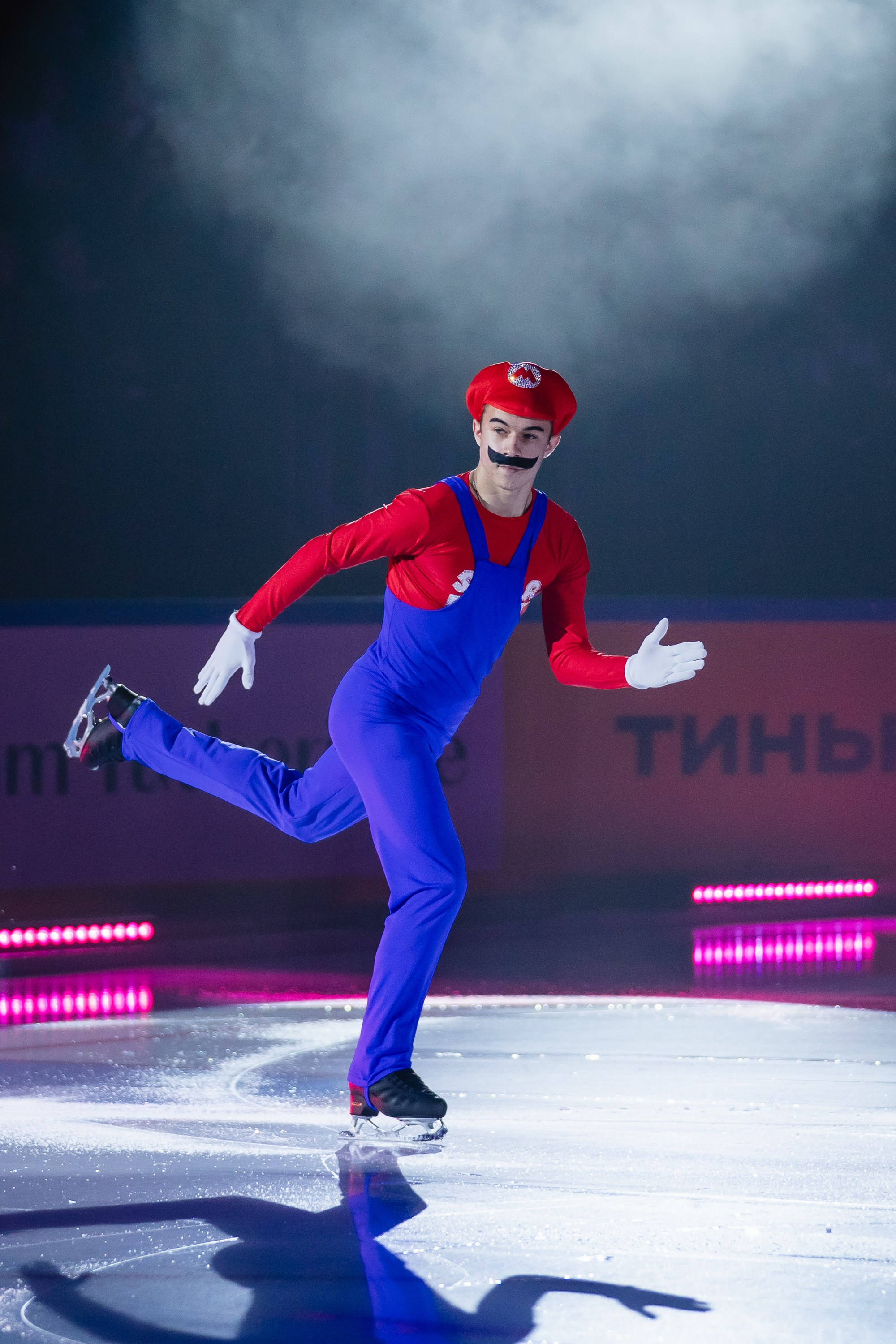 Шоу «Чемпионы на льду» в Новосибирске. Воробьева Ксения — Спортивный и танцевальный фотограф Новосибирск