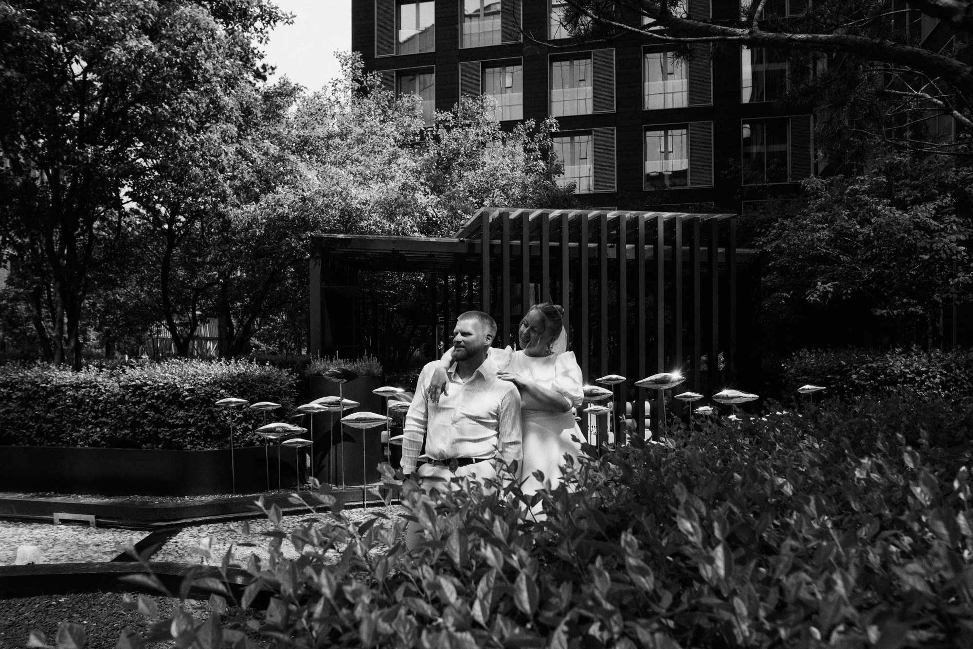 Свадебный фотограф в Тюмени — Фотосессия Павла и Марии на Набережной. Портретный фотограф Тюмень Дарья Мустафина