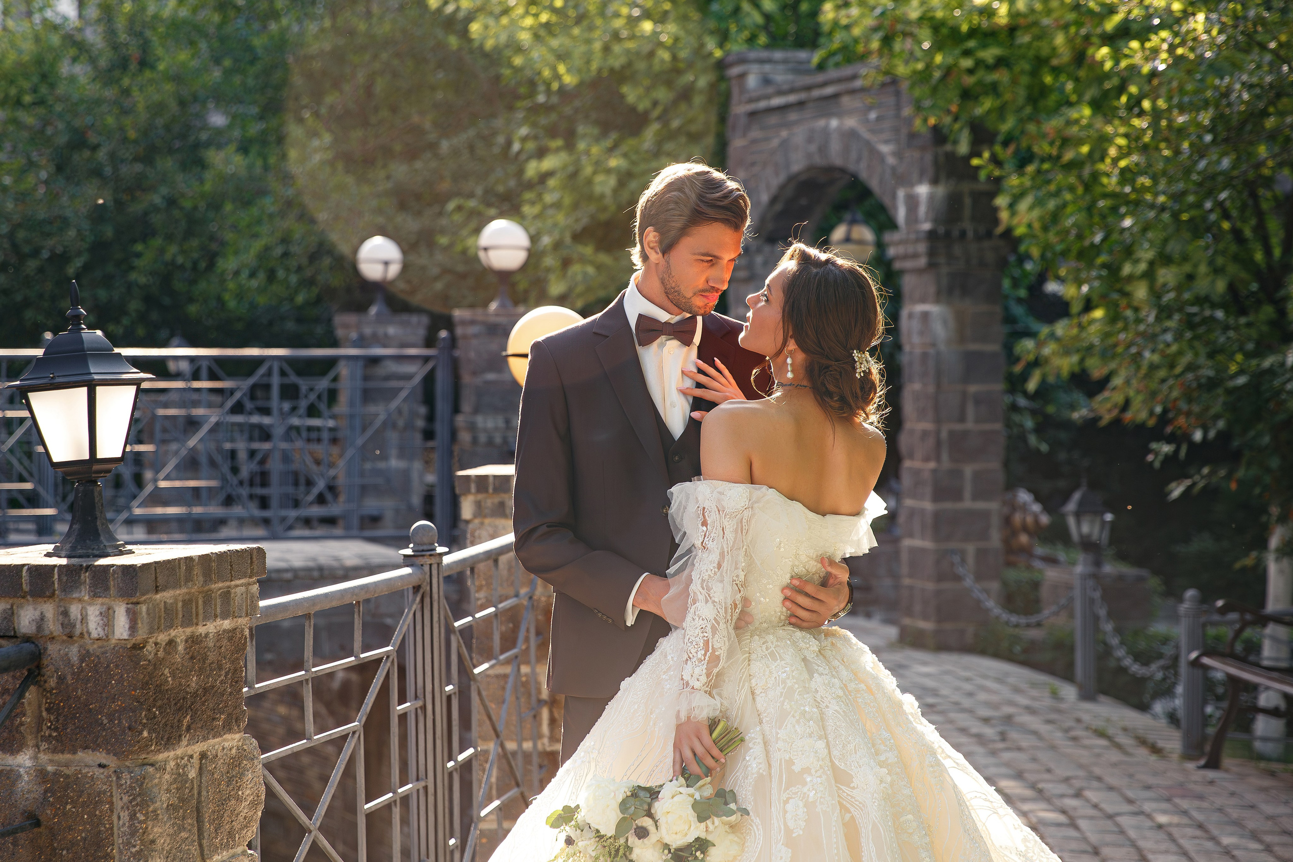 Свадебная фотосессия в парк отеле Немчиновка. Свадебный фотограф Москва и МО Сергей Киржаев