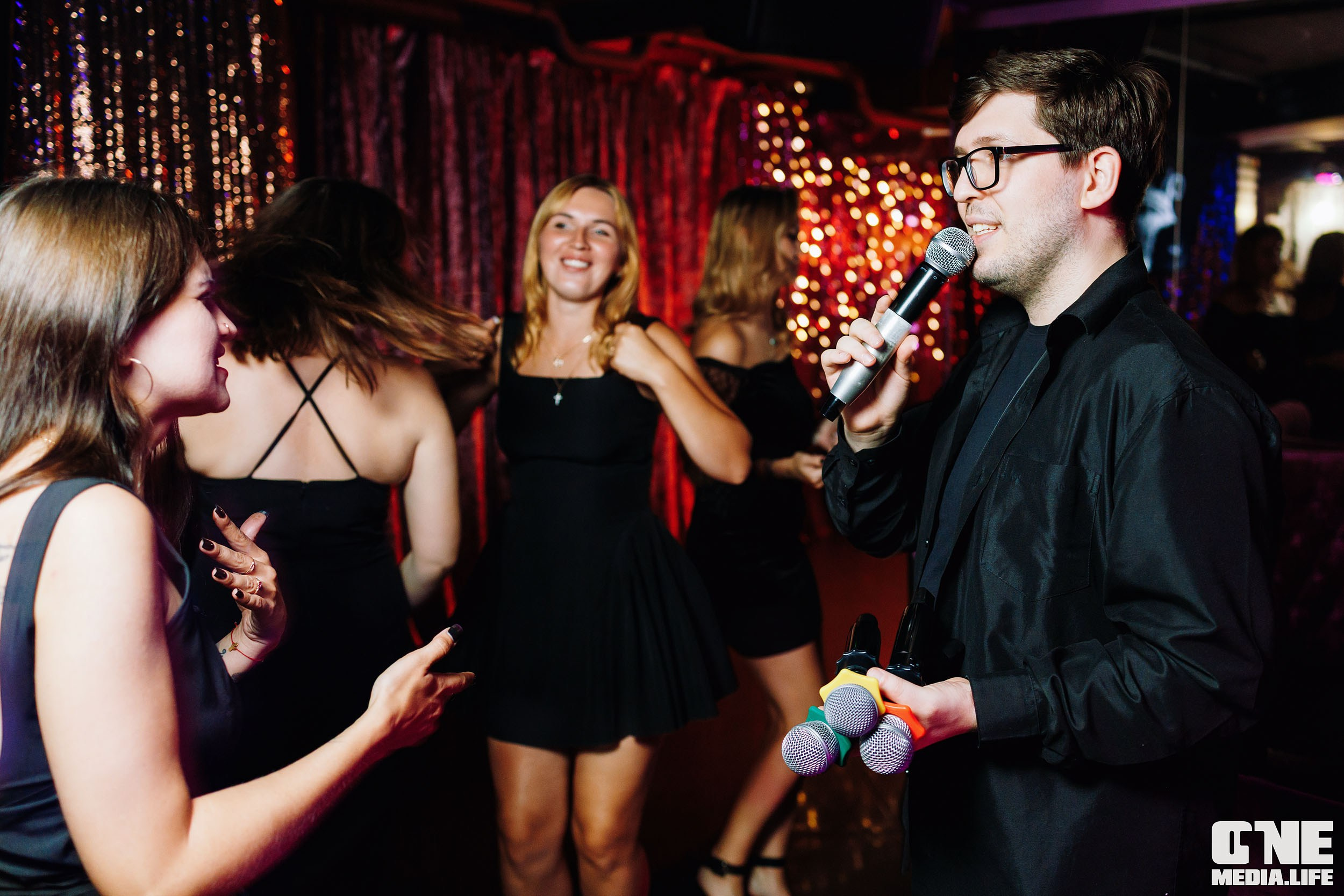 Фоторепортаж из караоке-клуба Эйфория. One Media Life: фоторепортажи, фотоотчеты с мероприятий и заведений