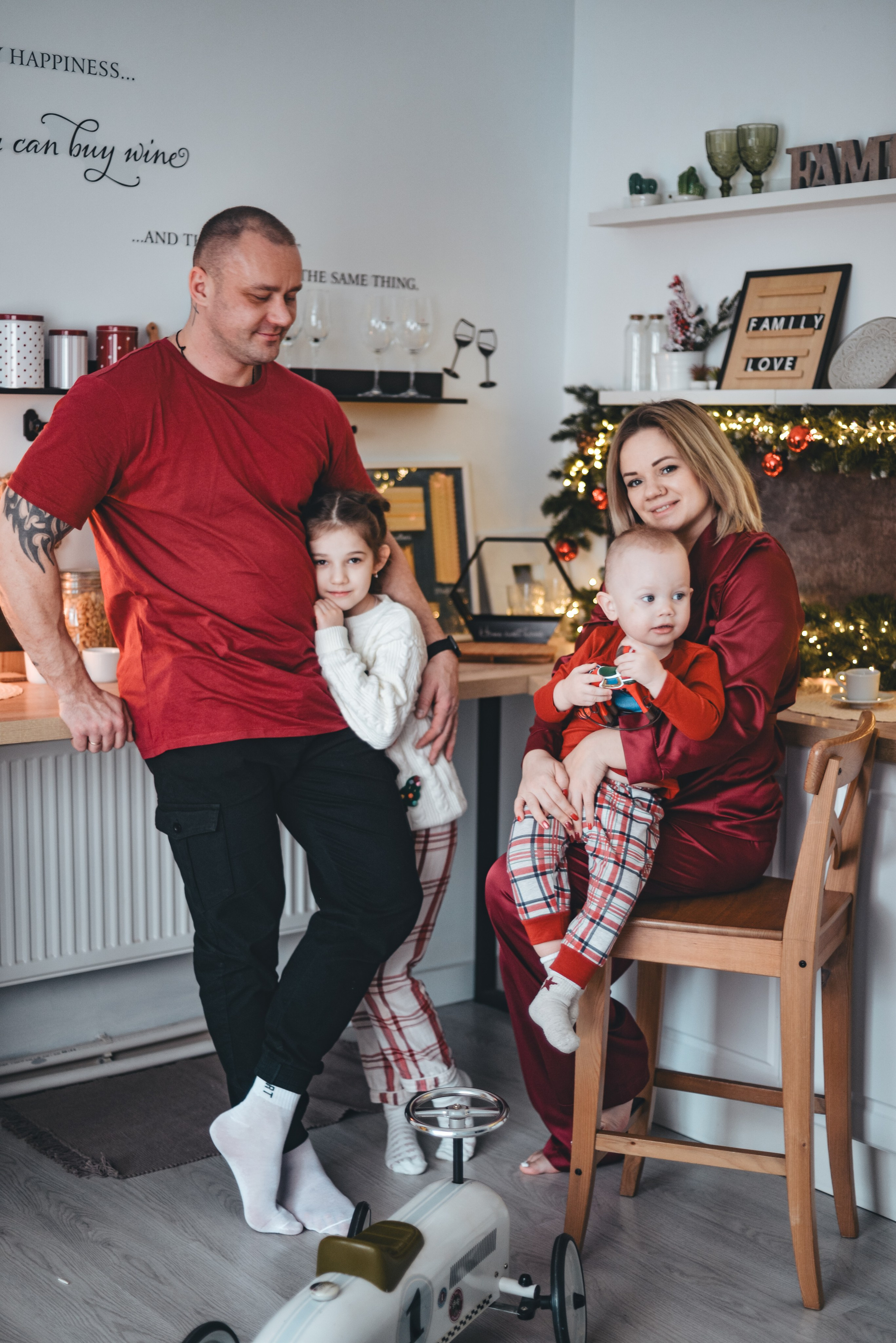 «Новогодняя» Алина и семья. Фотограф Mary