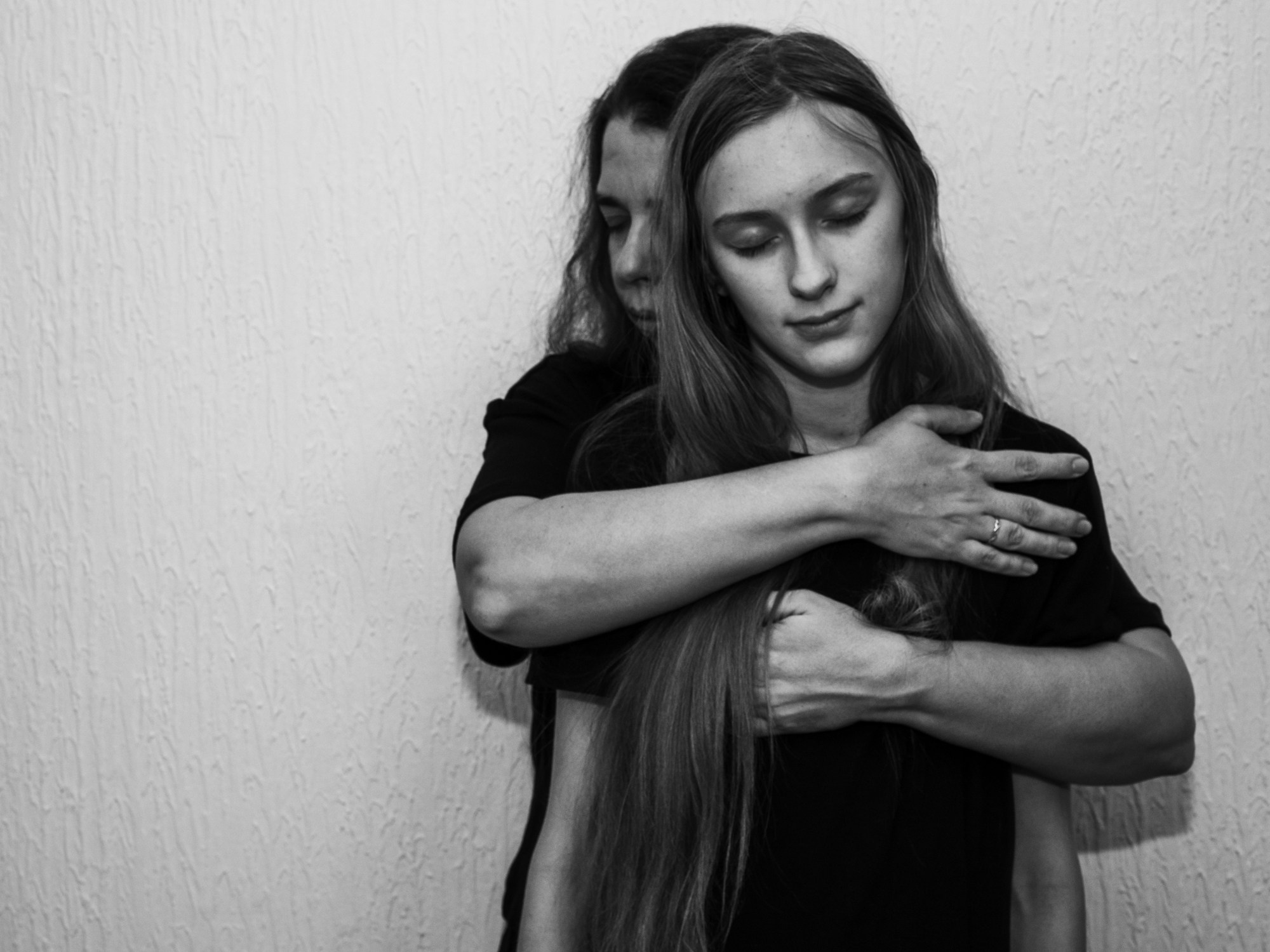 «Между нами» Ольга Жолобова. Выставочный проект «Опыт касаний» (офлайн и онлайн) Калининград