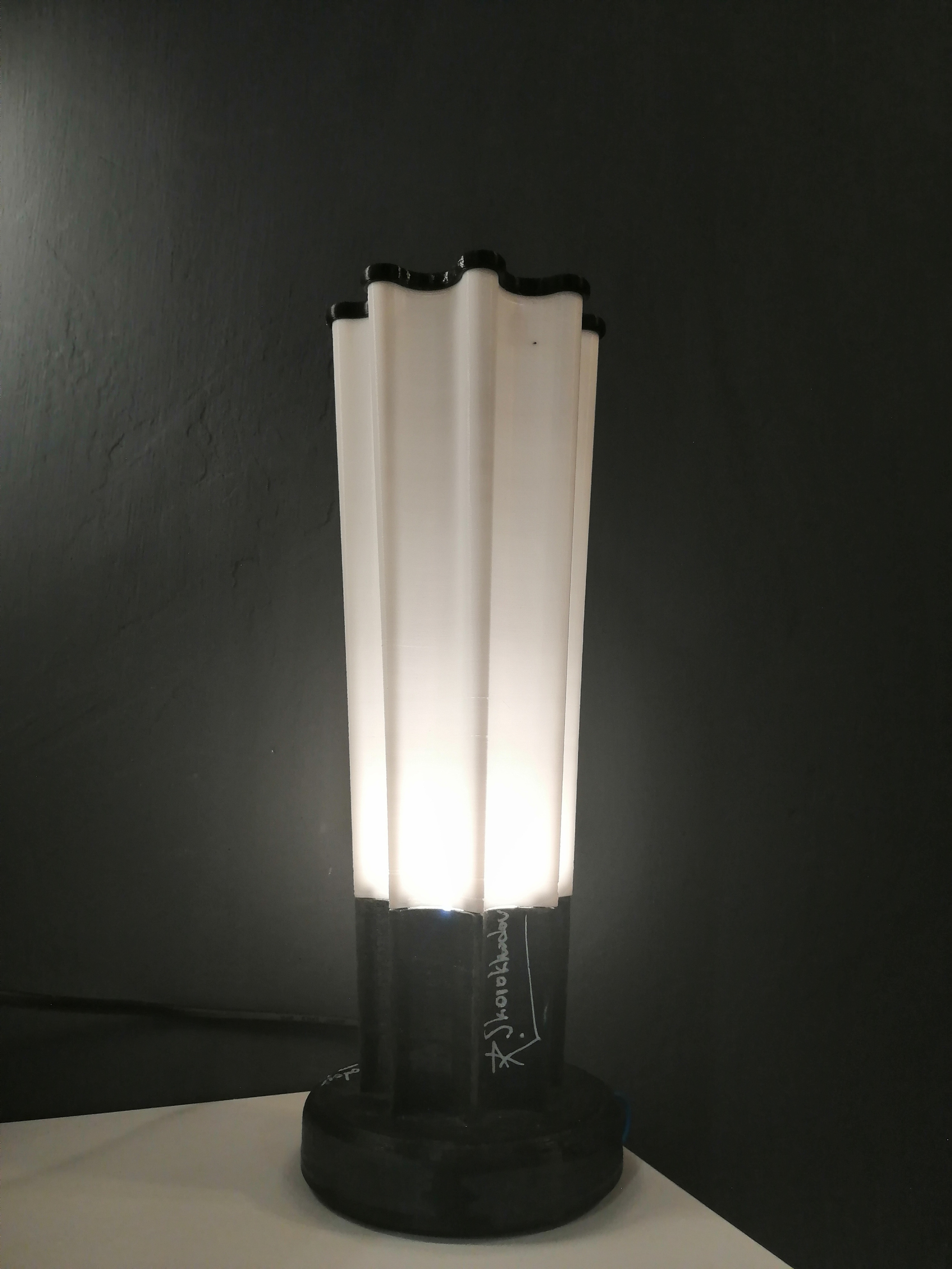 296_Octopus. Светильники Романа Скороходова