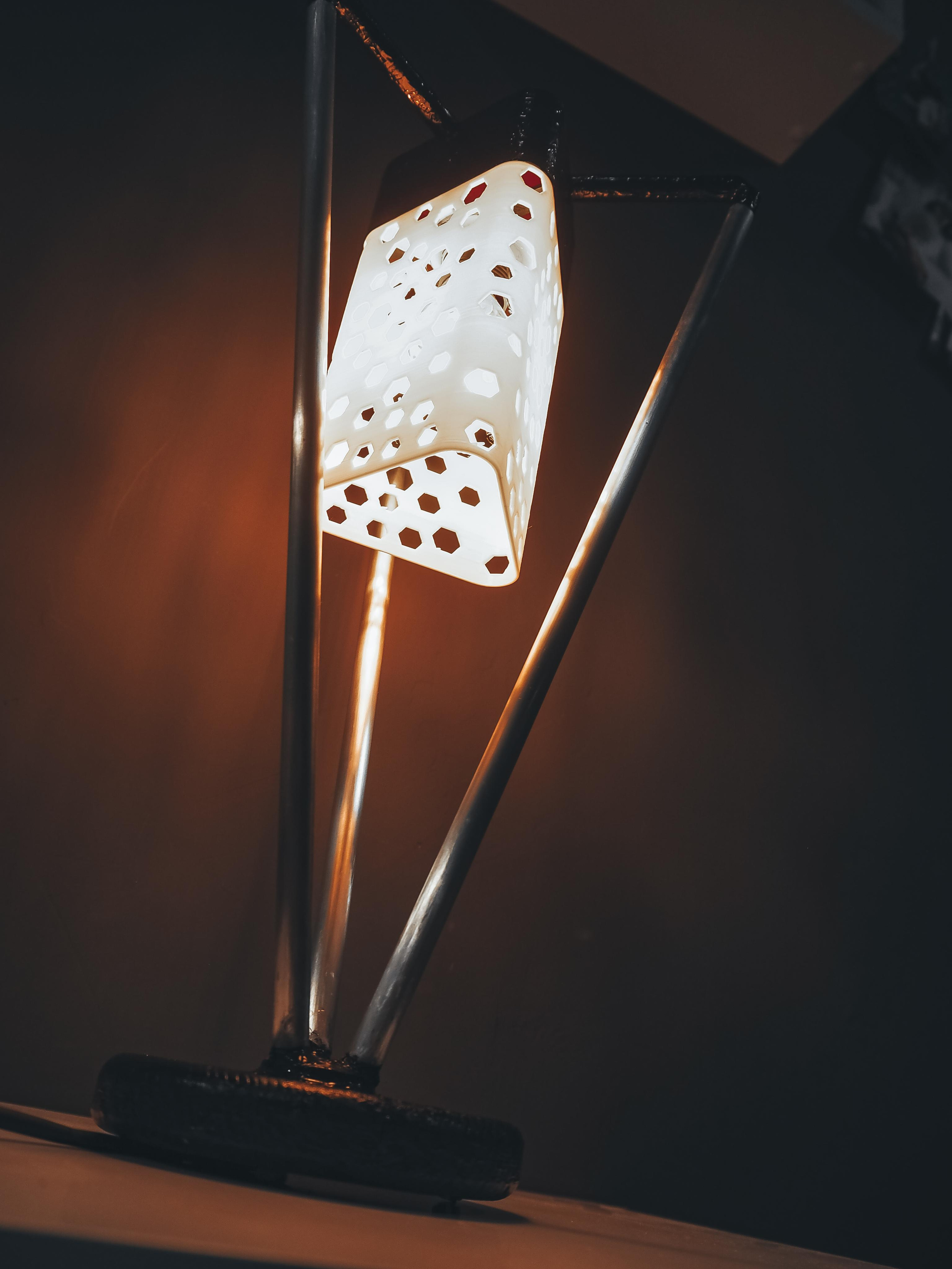 298_Triple_triangle. Светильники Романа Скороходова