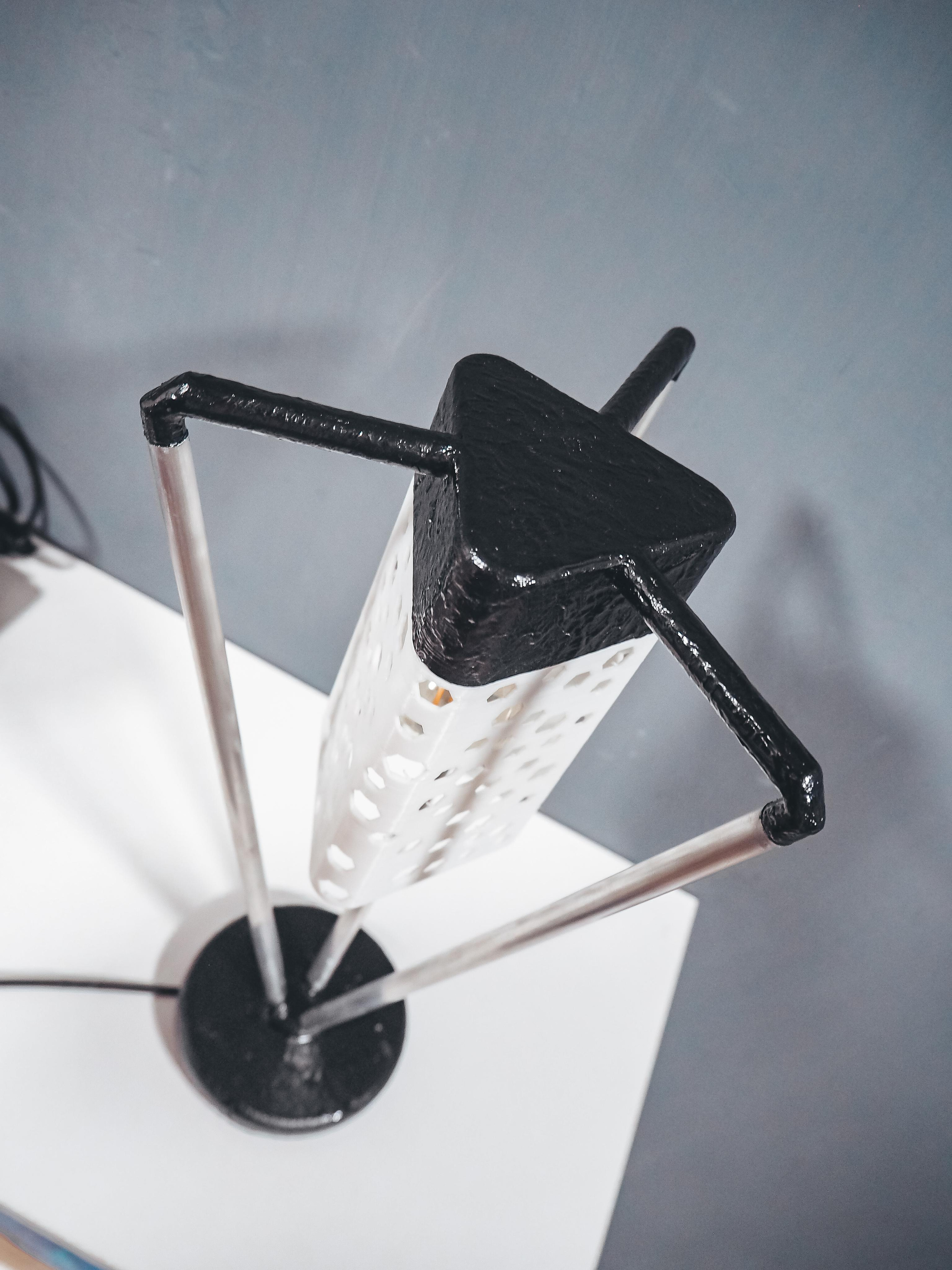 298_Triple_triangle. Светильники Романа Скороходова