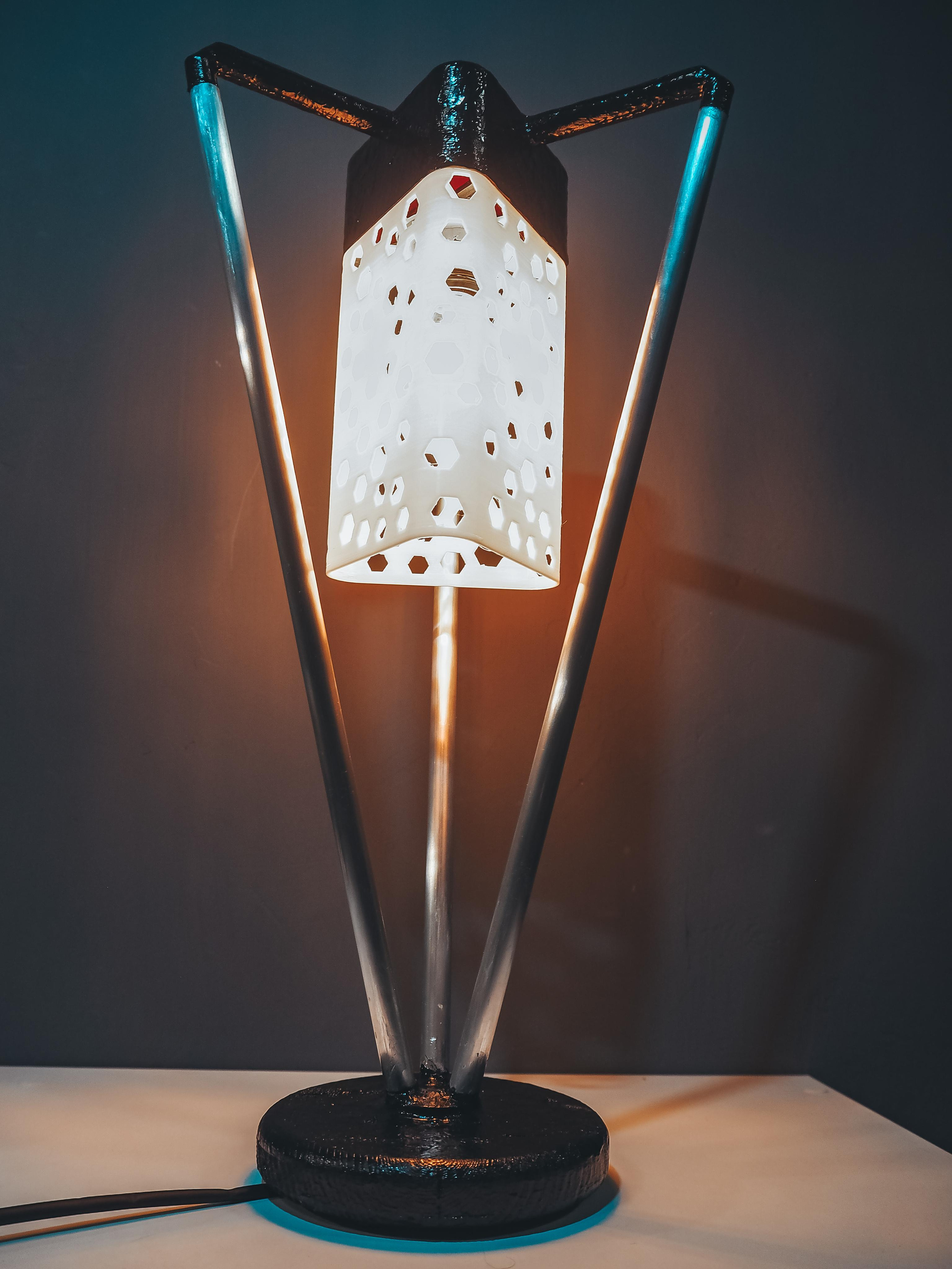 298_Triple_triangle. Светильники Романа Скороходова