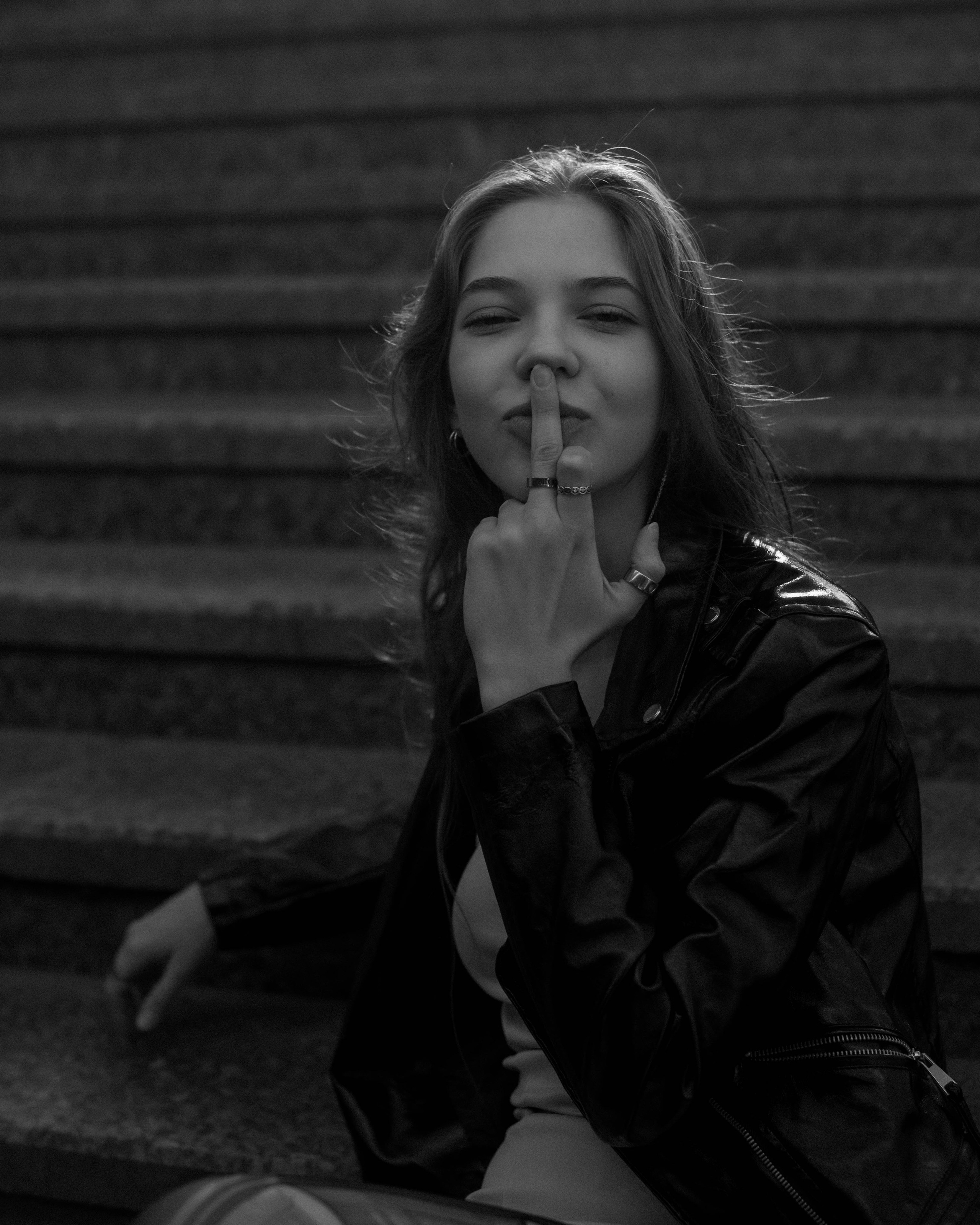 Ася. Женский фотограф. Создатель украшений ручной работы. Модель