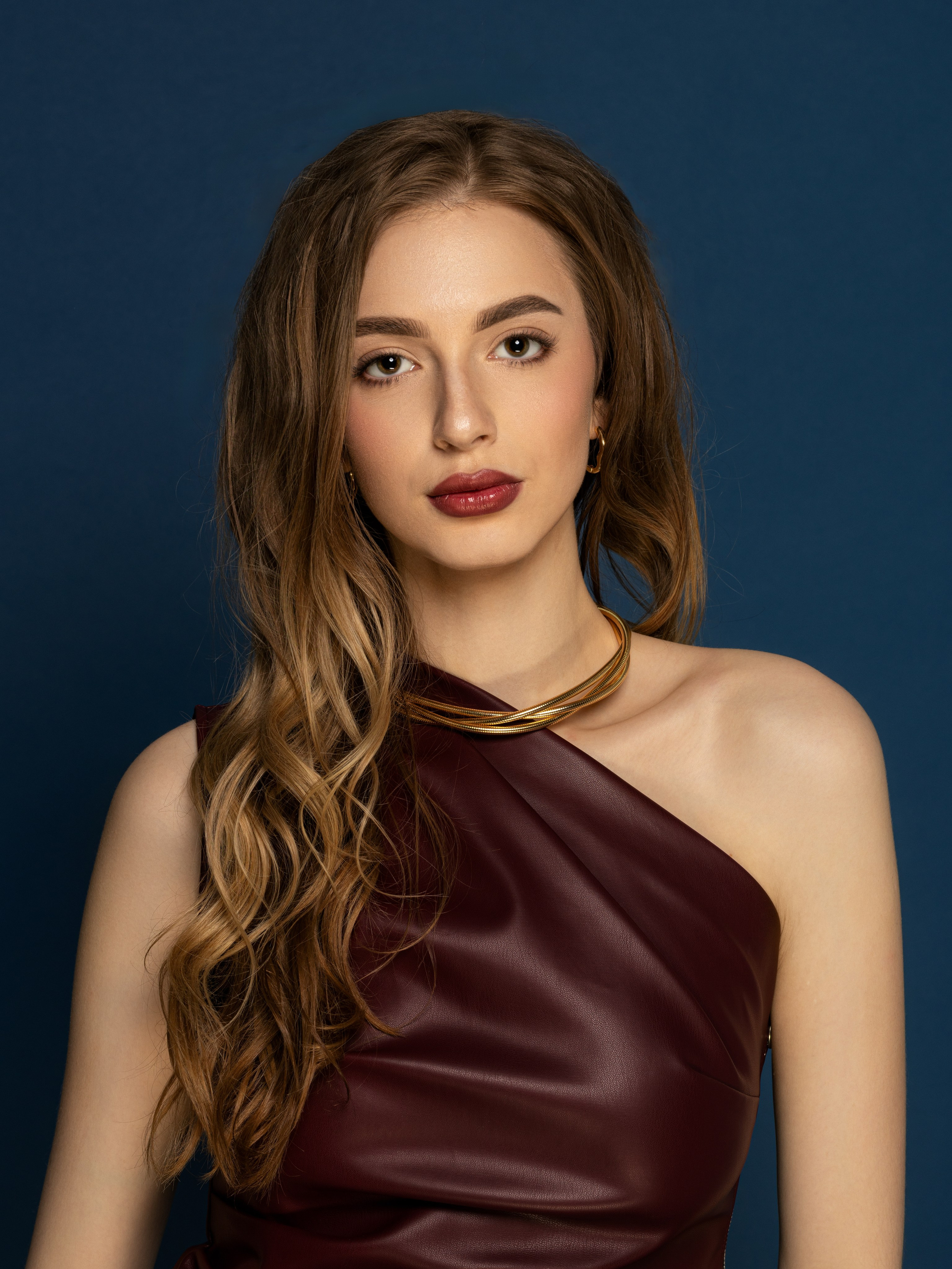 Студийная съемка на циклораме с импульсным светом с Ксенией для «себя». Дмитрий Шульгин, портретный фотограф в Воронеже