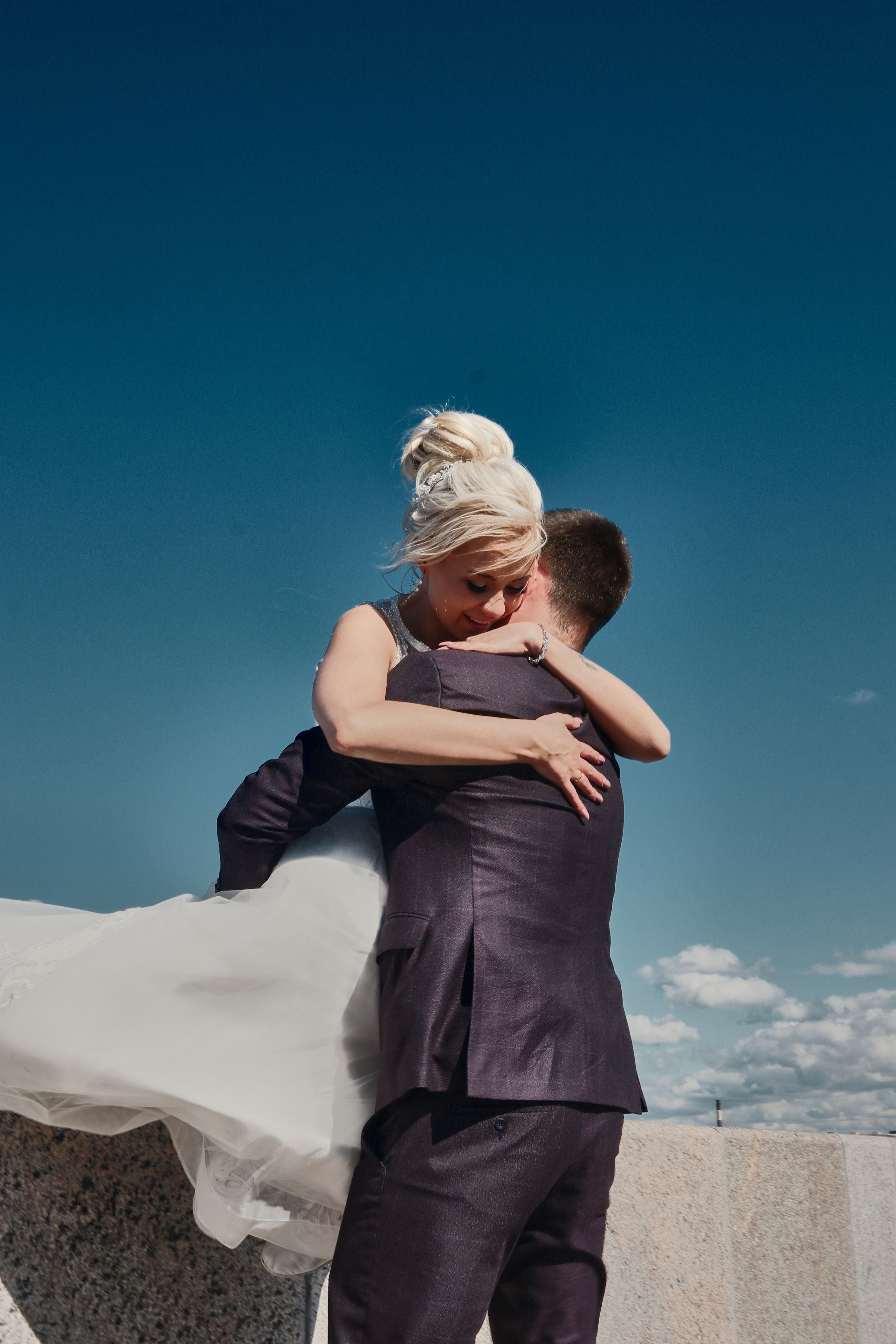 Они залезли на трактор…. Свадебный фотограф Анастасия Лахтионова