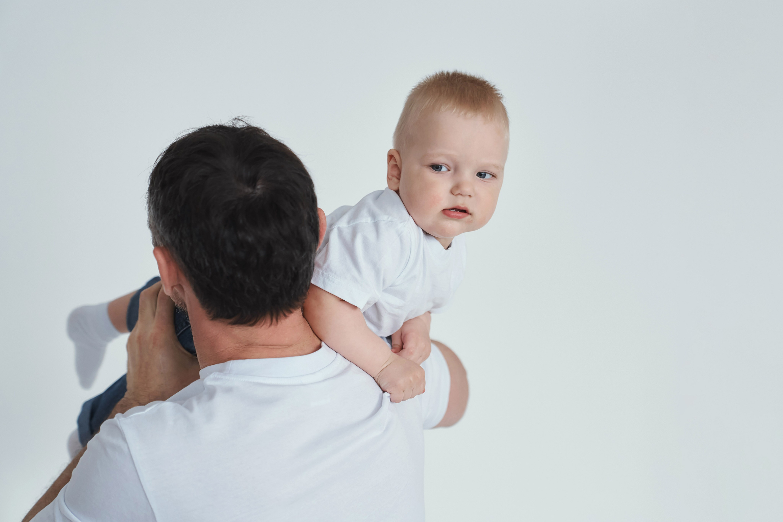 Семейная фотосессия в студии с детьми. Семейный фотограф Евгений Опарин