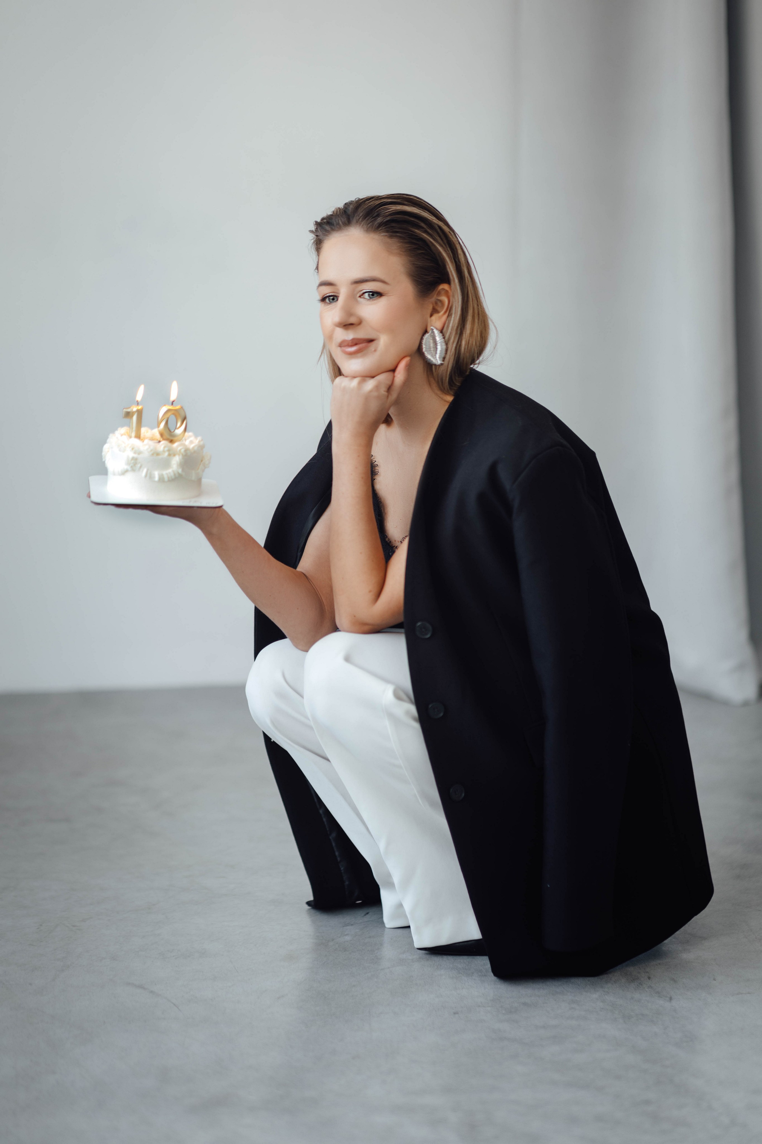 Александра, Lightstudio