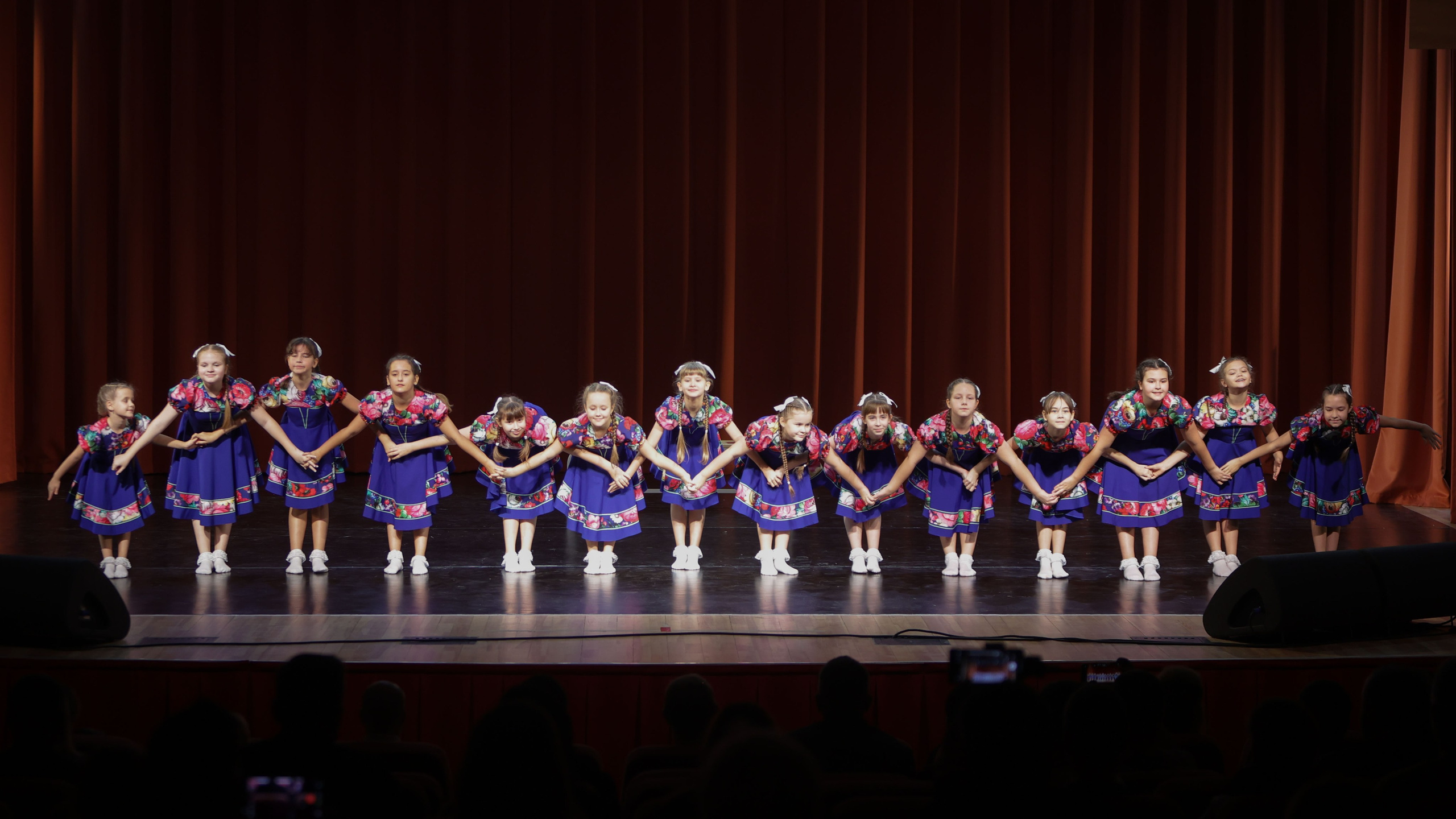 Фестиваль хореографического искусства «КУБОК ЛЕГЕНДЫ — 2025». Выпускные альбомы и школьный фотограф в Подольске, Троицке, Щербинке, Москве и Московской области