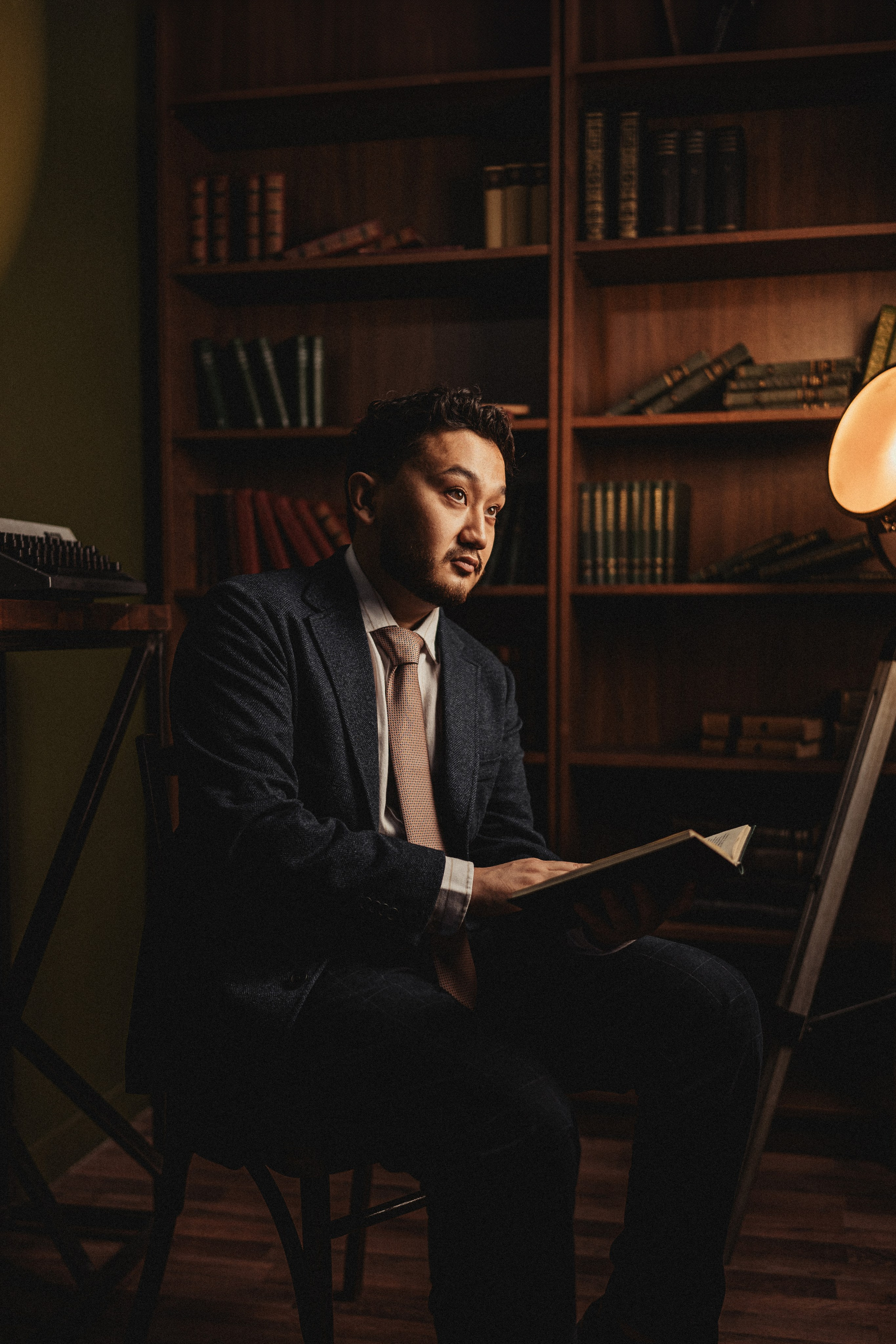 Прайс. Даниил Фреймон — первый мужской фотограф в городе Алматы