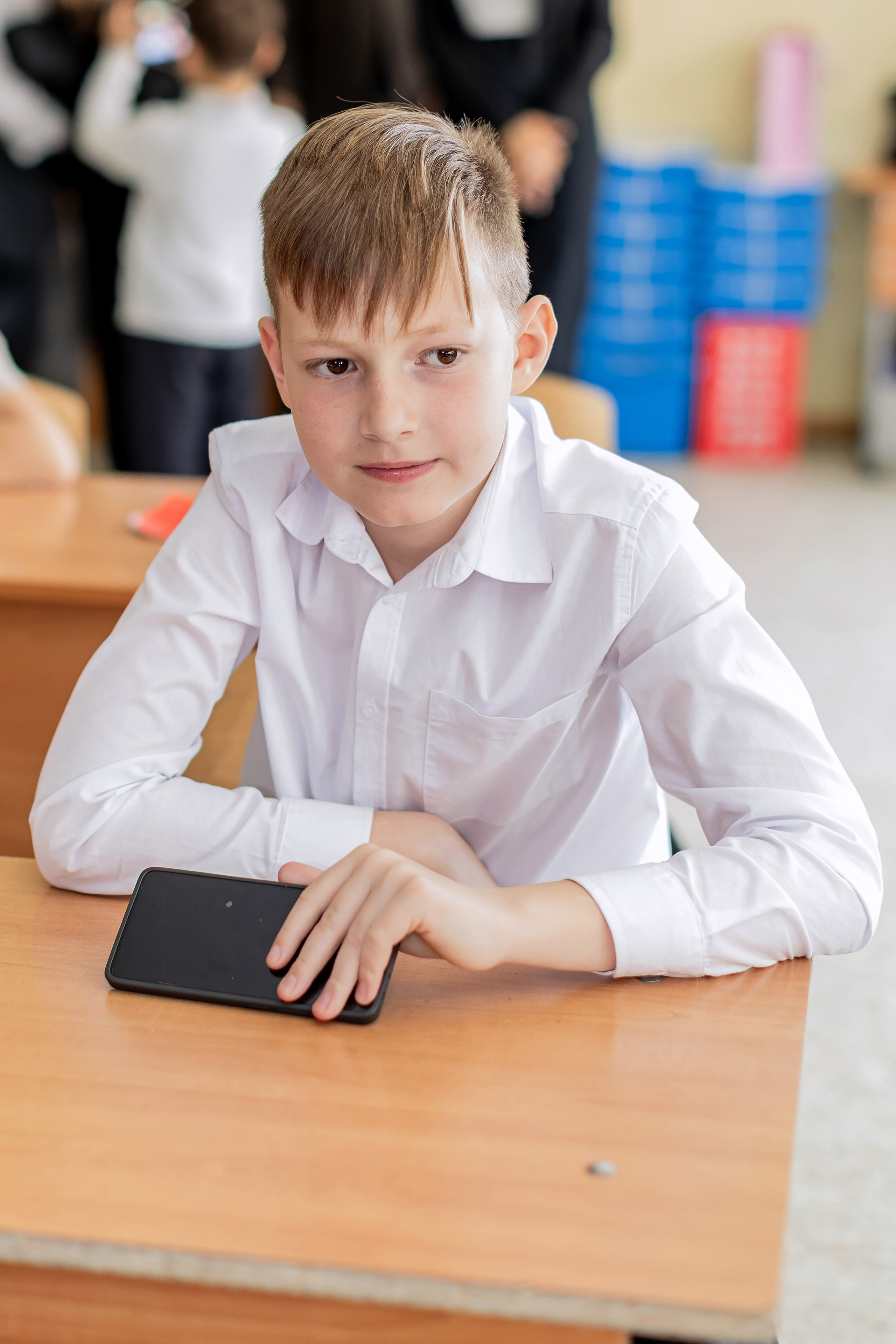 Выпускной в начальной школе в классе. Фотограф и видеограф Москва. Свадебный фотограф, видеограф. Выпускные альбомы. Оживающие альбомы