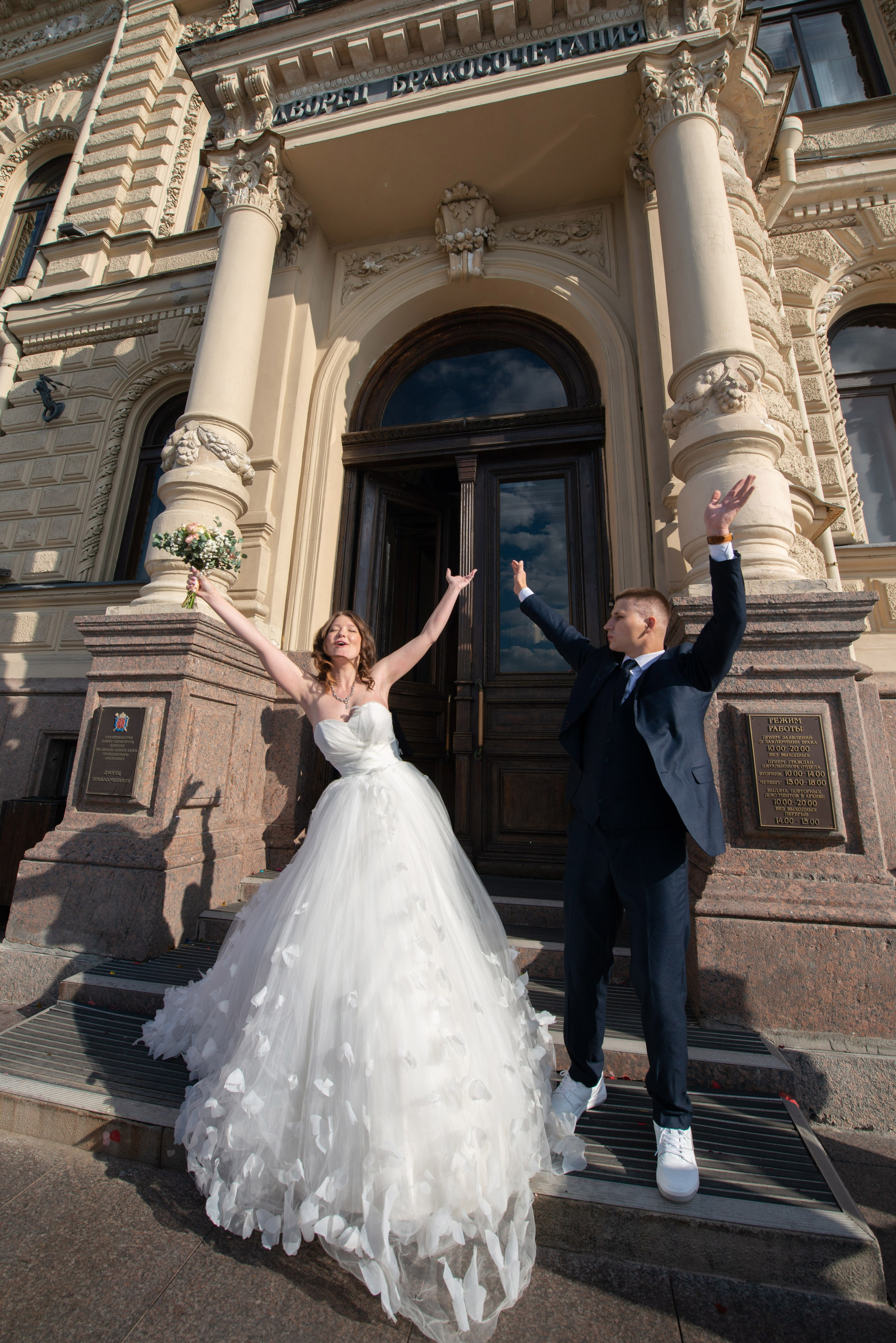 Зажигательная и динамичная свадебная фотосессия Анастасии и Максима. Портретный, семейный и свадебный фотограф в Санкт-Петербурге и в Пушкине Ширяев Денис