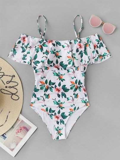 Предметное фото - сексуальные боди с вырезами.