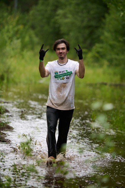 Фоторепортаж с забега Стальной характер в Сургуте, 5 июля 2025. Репортажный и семейный фотограф — Шелихов Сергей