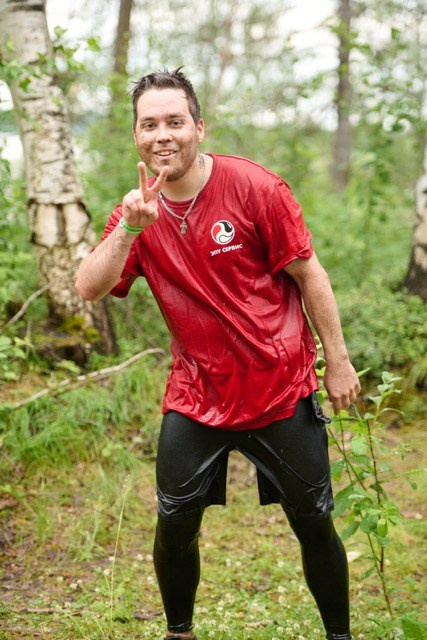 Фоторепортаж с забега Стальной характер в Сургуте, 5 июля 2025. Репортажный и семейный фотограф — Шелихов Сергей