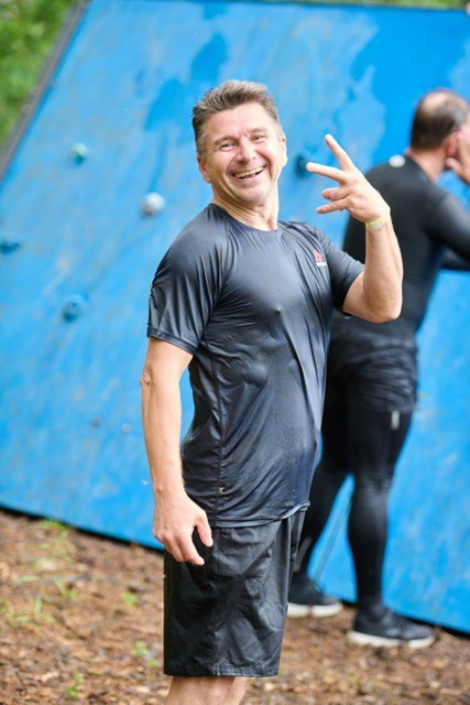 Фоторепортаж с забега Стальной характер в Сургуте, 5 июля 2025. Репортажный и семейный фотограф — Шелихов Сергей