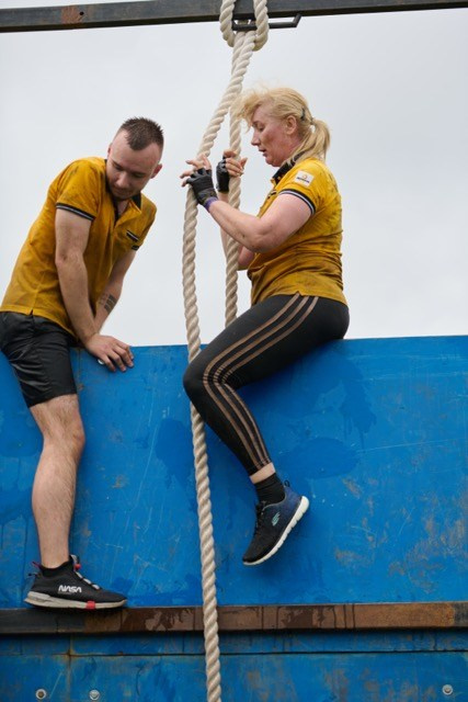 Фоторепортаж с забега Стальной характер в Сургуте, 5 июля 2025. Репортажный и семейный фотограф — Шелихов Сергей