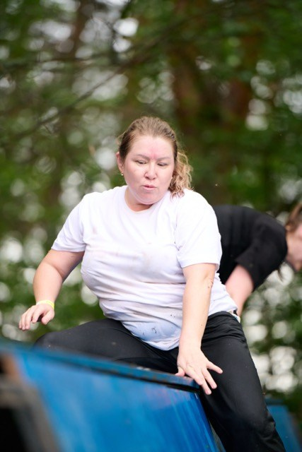 Фоторепортаж с забега Стальной характер в Сургуте, 5 июля 2025. Репортажный и семейный фотограф — Шелихов Сергей