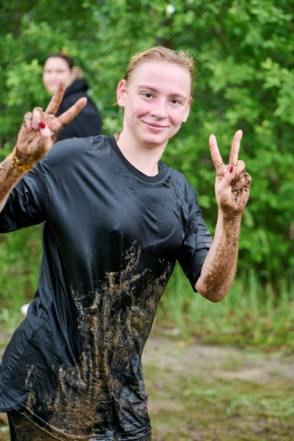 Фоторепортаж с забега Стальной характер в Сургуте, 5 июля 2025. Репортажный и семейный фотограф — Шелихов Сергей