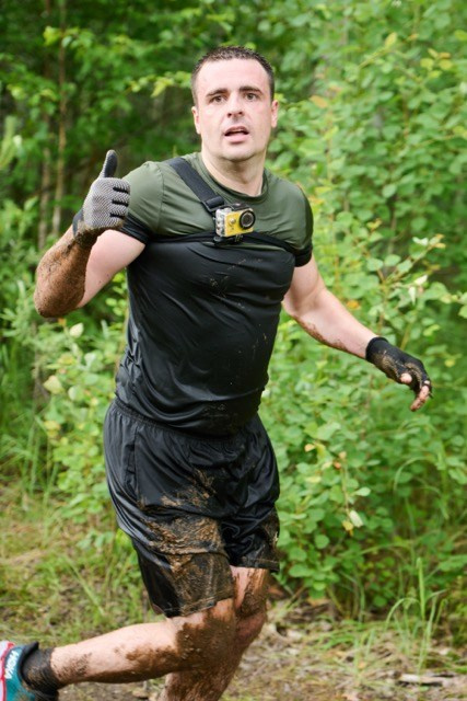 Фоторепортаж с забега Стальной характер в Сургуте, 5 июля 2025. Репортажный и семейный фотограф — Шелихов Сергей