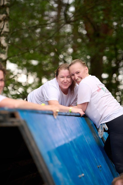 Фоторепортаж с забега Стальной характер в Сургуте, 5 июля 2025. Репортажный и семейный фотограф — Шелихов Сергей