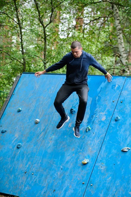 Фоторепортаж с забега Стальной характер в Сургуте, 5 июля 2025. Репортажный и семейный фотограф — Шелихов Сергей