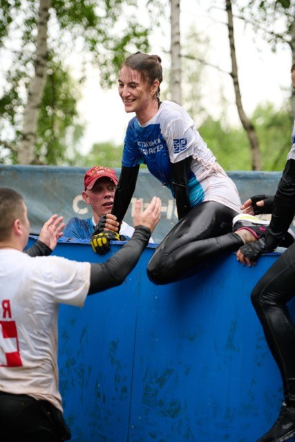 Фоторепортаж с забега Стальной характер в Сургуте, 5 июля 2025. Репортажный и семейный фотограф — Шелихов Сергей