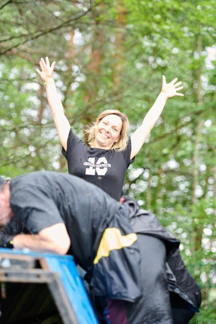 Фоторепортаж с забега Стальной характер в Сургуте, 5 июля 2025. Репортажный и семейный фотограф — Шелихов Сергей