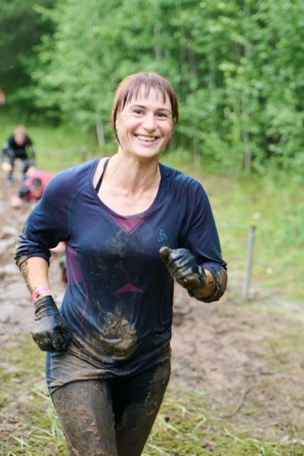Фоторепортаж с забега Стальной характер в Сургуте, 5 июля 2025. Репортажный и семейный фотограф — Шелихов Сергей