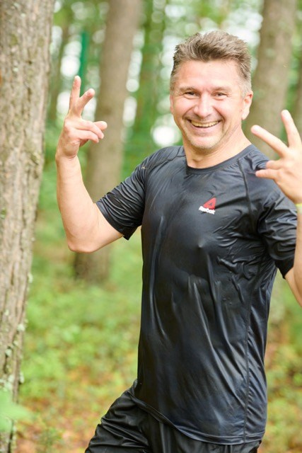 Фоторепортаж с забега Стальной характер в Сургуте, 5 июля 2025. Репортажный и семейный фотограф — Шелихов Сергей