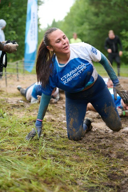 Фоторепортаж с забега Стальной характер в Сургуте, 5 июля 2025. Репортажный и семейный фотограф — Шелихов Сергей