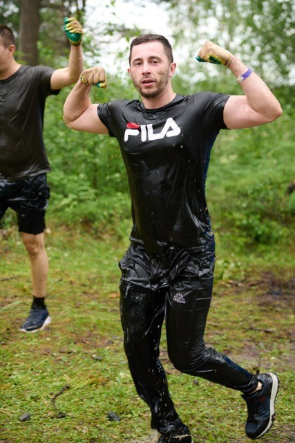 Фоторепортаж с забега Стальной характер в Сургуте, 5 июля 2025. Репортажный и семейный фотограф — Шелихов Сергей