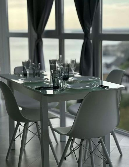 Фотостудии Севастополя. Лучшие фотостудии Севастополя. Фото интерьера фотостудий. Актуальные фото фотостудий Севастополя. Профессиональная фотосъемка в Крыму. Натуральные эмоции и живые кадры. Забронируйте дату прямо сейчас!