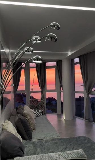 Фотостудии Севастополя. Лучшие фотостудии Севастополя. Фото интерьера фотостудий. Актуальные фото фотостудий Севастополя. Профессиональная фотосъемка в Крыму. Натуральные эмоции и живые кадры. Забронируйте дату прямо сейчас!