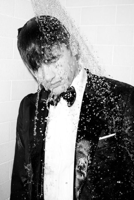 Мужская в костюме в ванной. Александра Мельниченко/ Бегающий фотограф