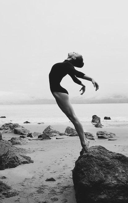 Танец на песке. Фотограф в Екатеринбурге Юлия Ташлыцкая