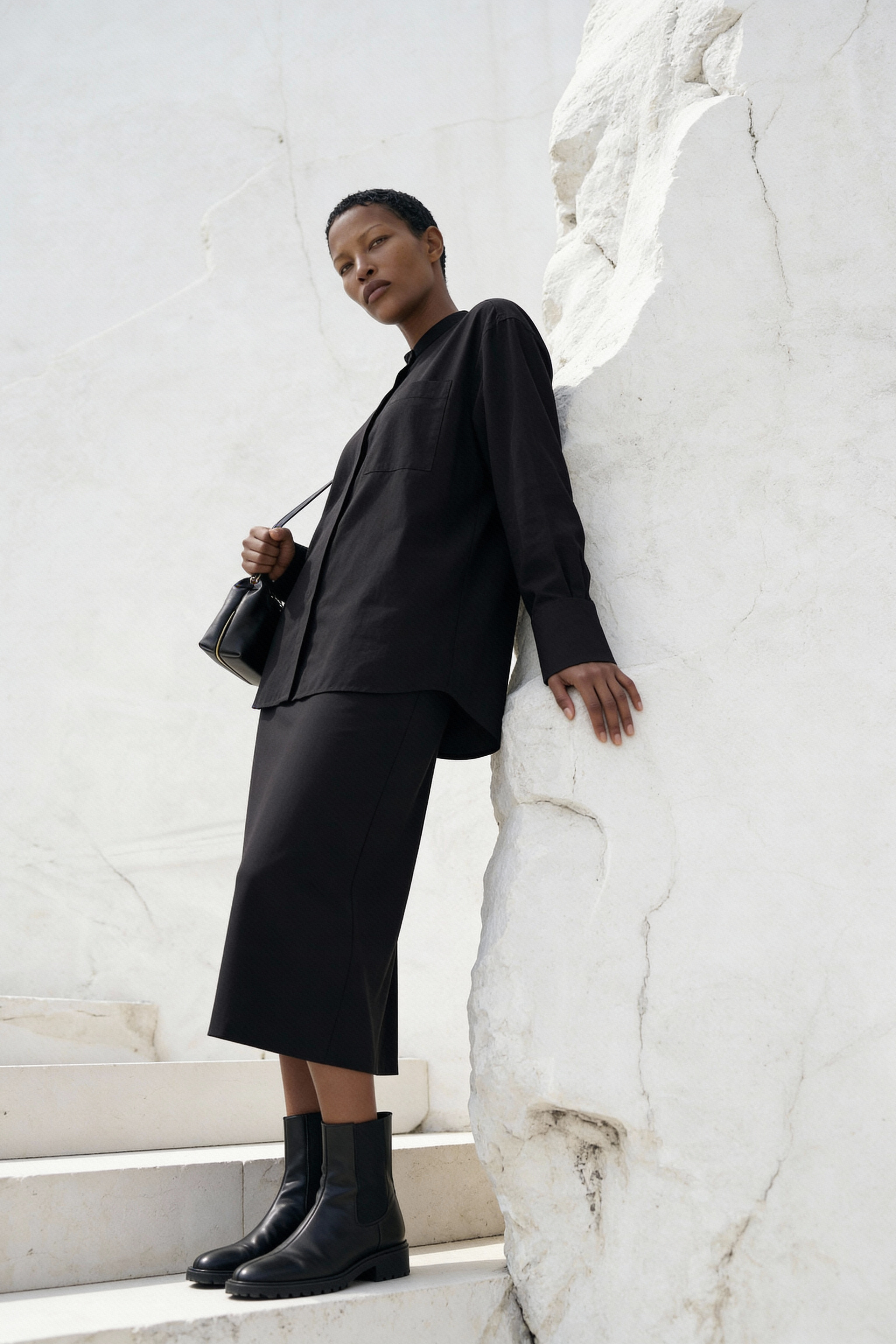 Jil Sander — концептуальная AI fashion-серия с артишоком | jl.art.ai.lab. Анна Карчмит — AI-художник. Эдиториал, нейрофотосессия и контент для fashion и beauty брендов