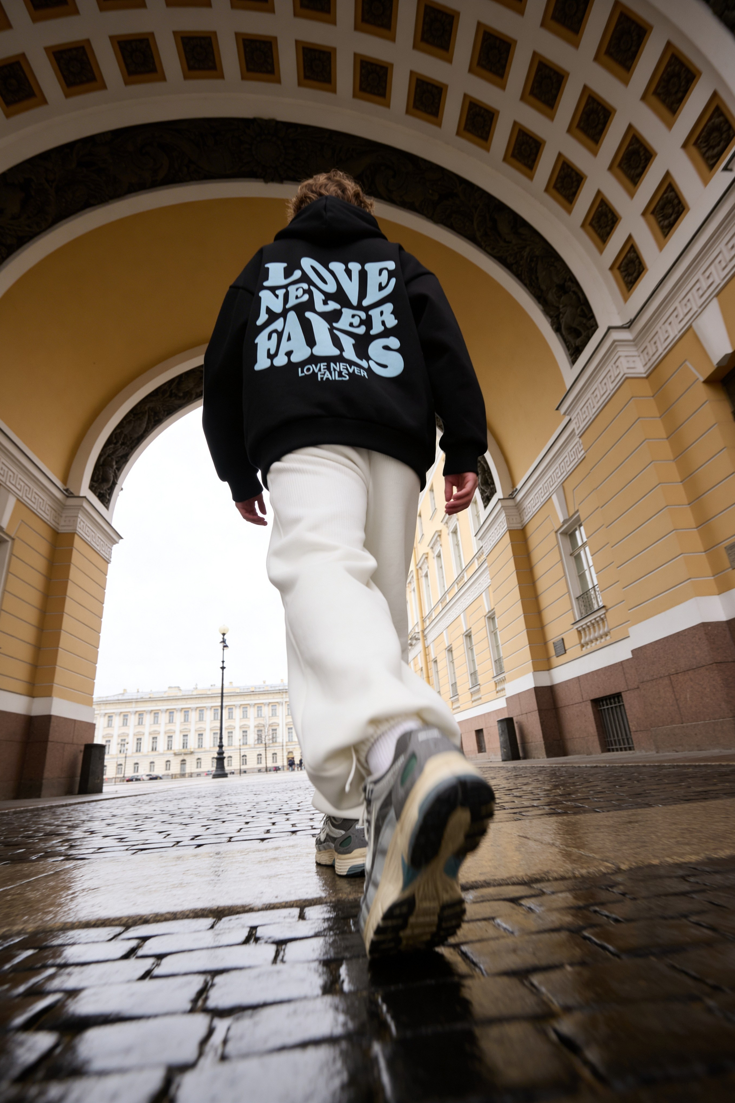 Телодвижения — AI-кампания для российского бренда одежды | jl.art.ai.lab. Анна Карчмит — AI-художник. Эдиториал, нейрофотосессия и контент для fashion и beauty брендов