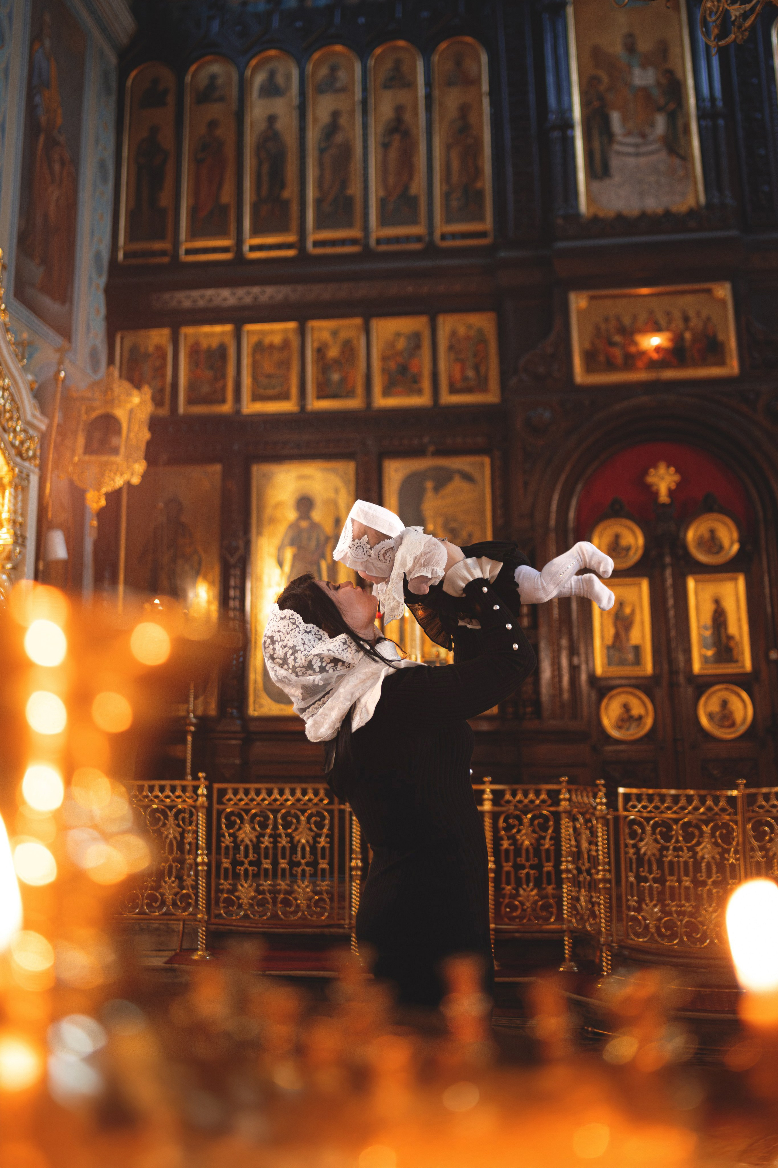 Профессиональные фотографии крещения в Храме Воскресения Словущего. Семейный фотограф в Москве 📸