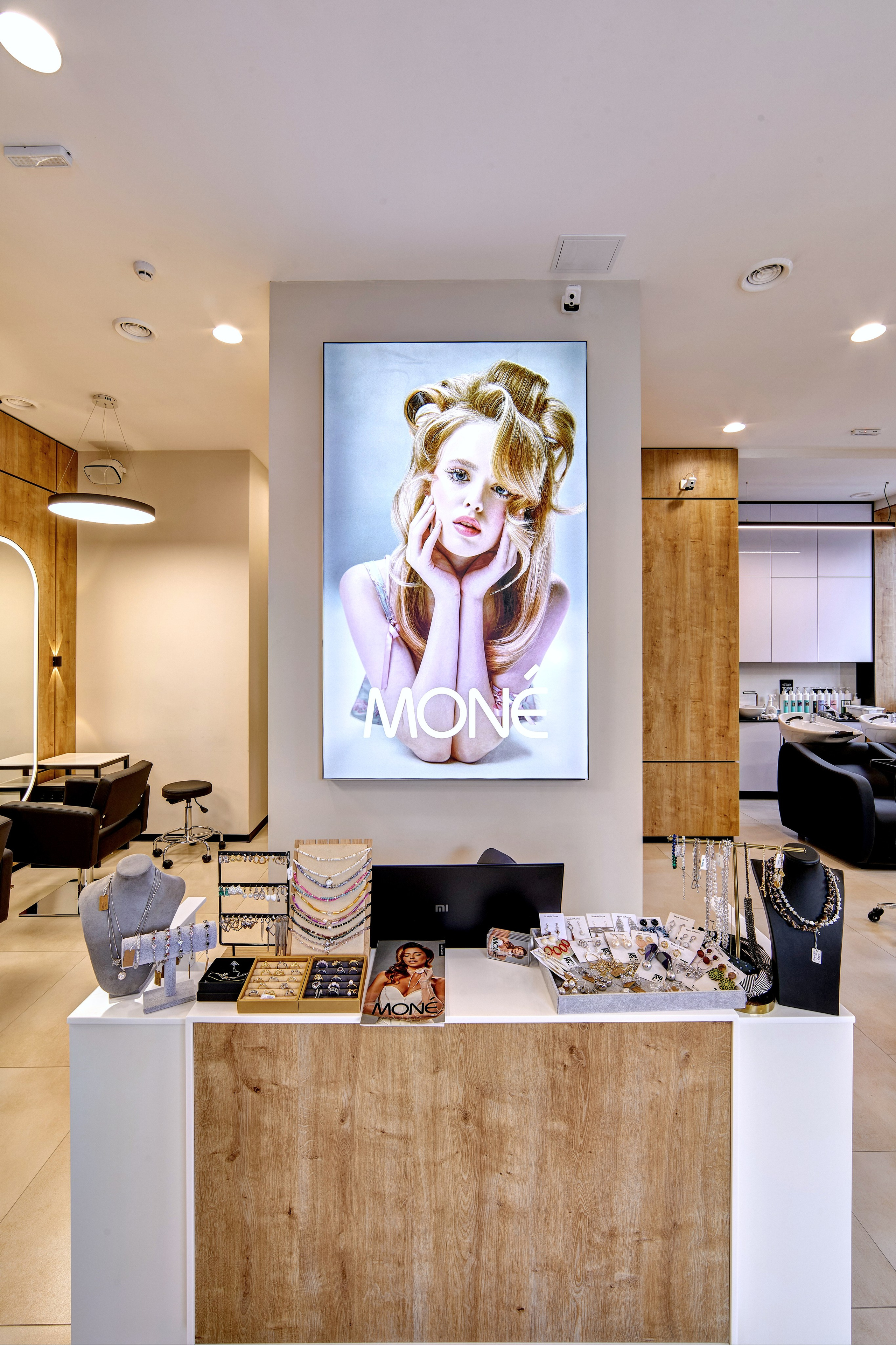 Фотограф для свадьбы Армена и Даши поработал на славу — Как свадебный фотограф провёл фотосессию торжества, сделал кадры росписи в ЗАГСе