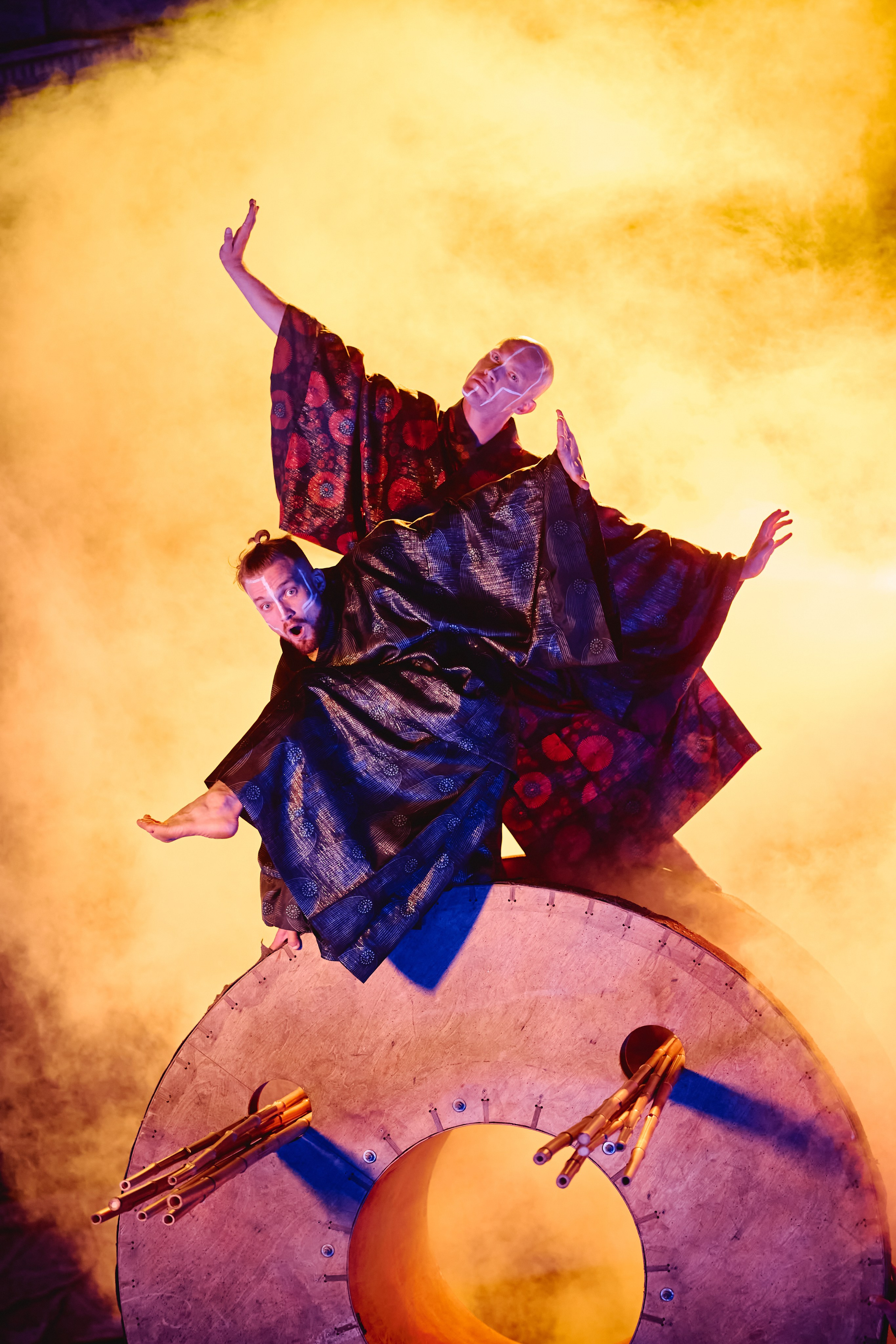 Перформансы и шоу