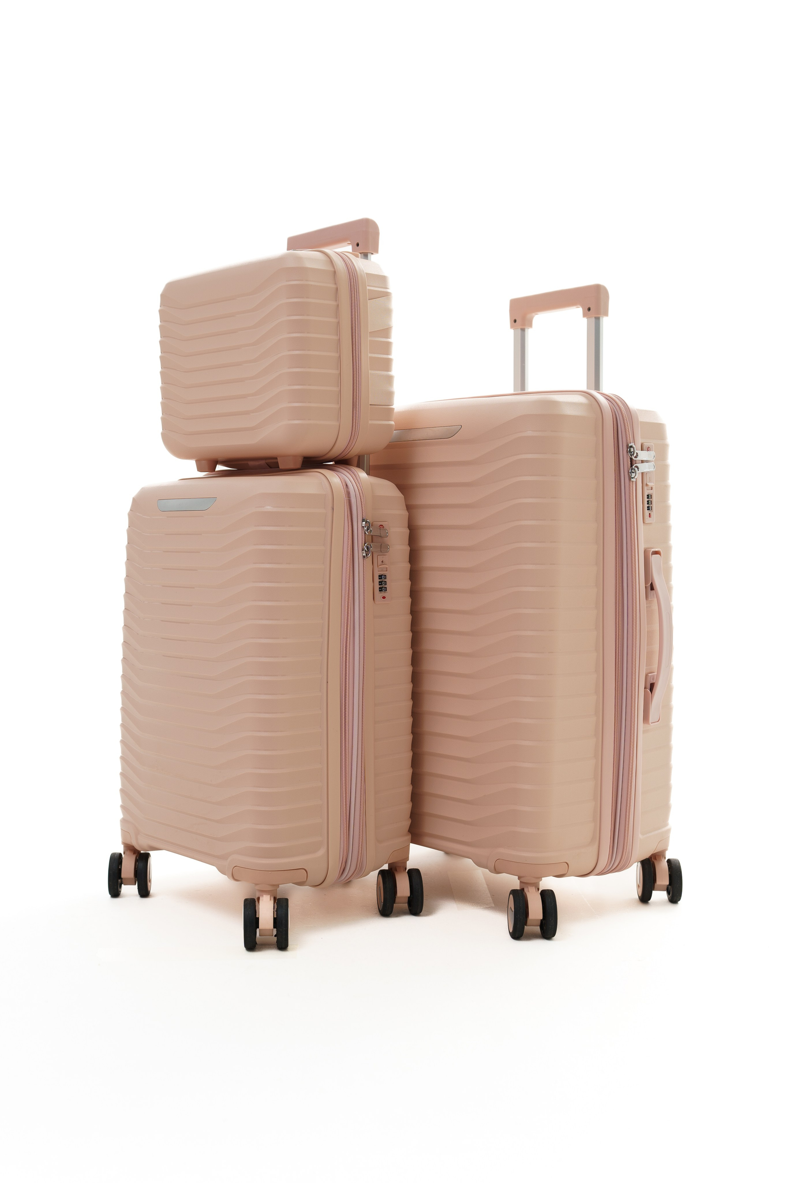 Каталог. Михаил Евтух — фотограф для брендов и маркетплейсов в Минске