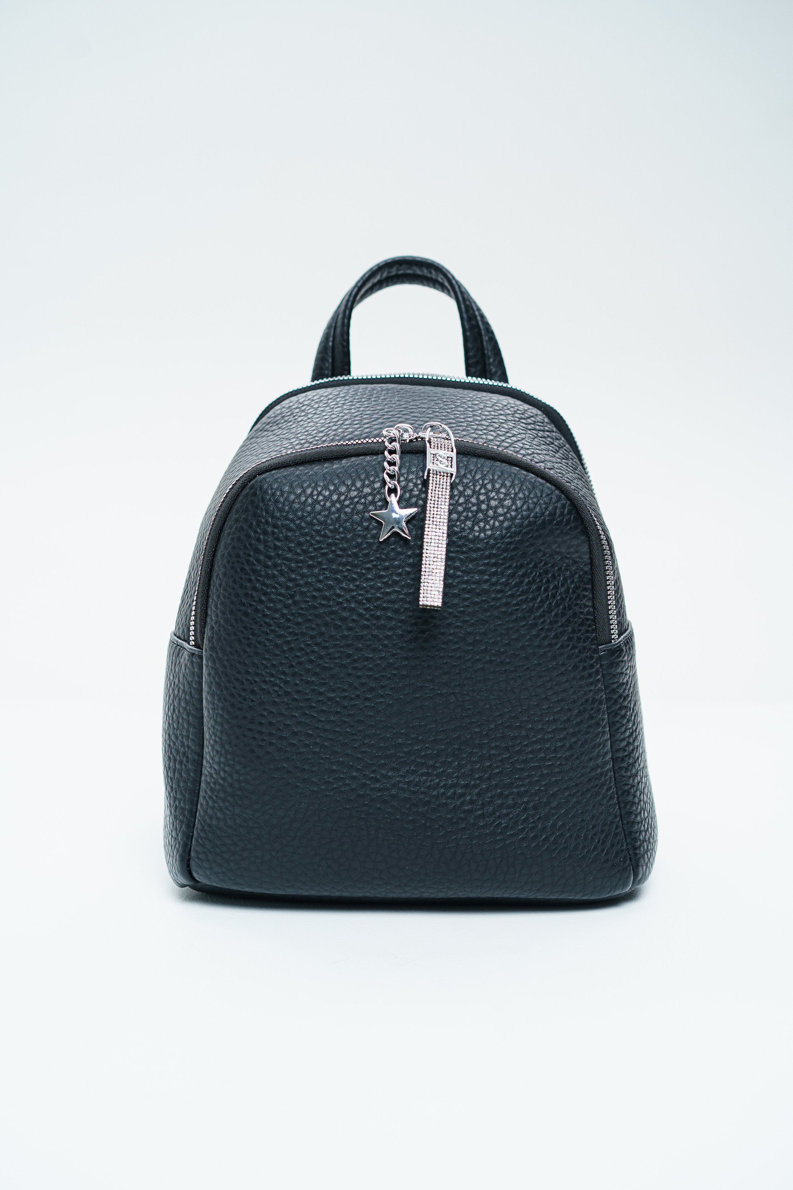 Каталог. Михаил Евтух — фотограф для брендов и маркетплейсов в Минске