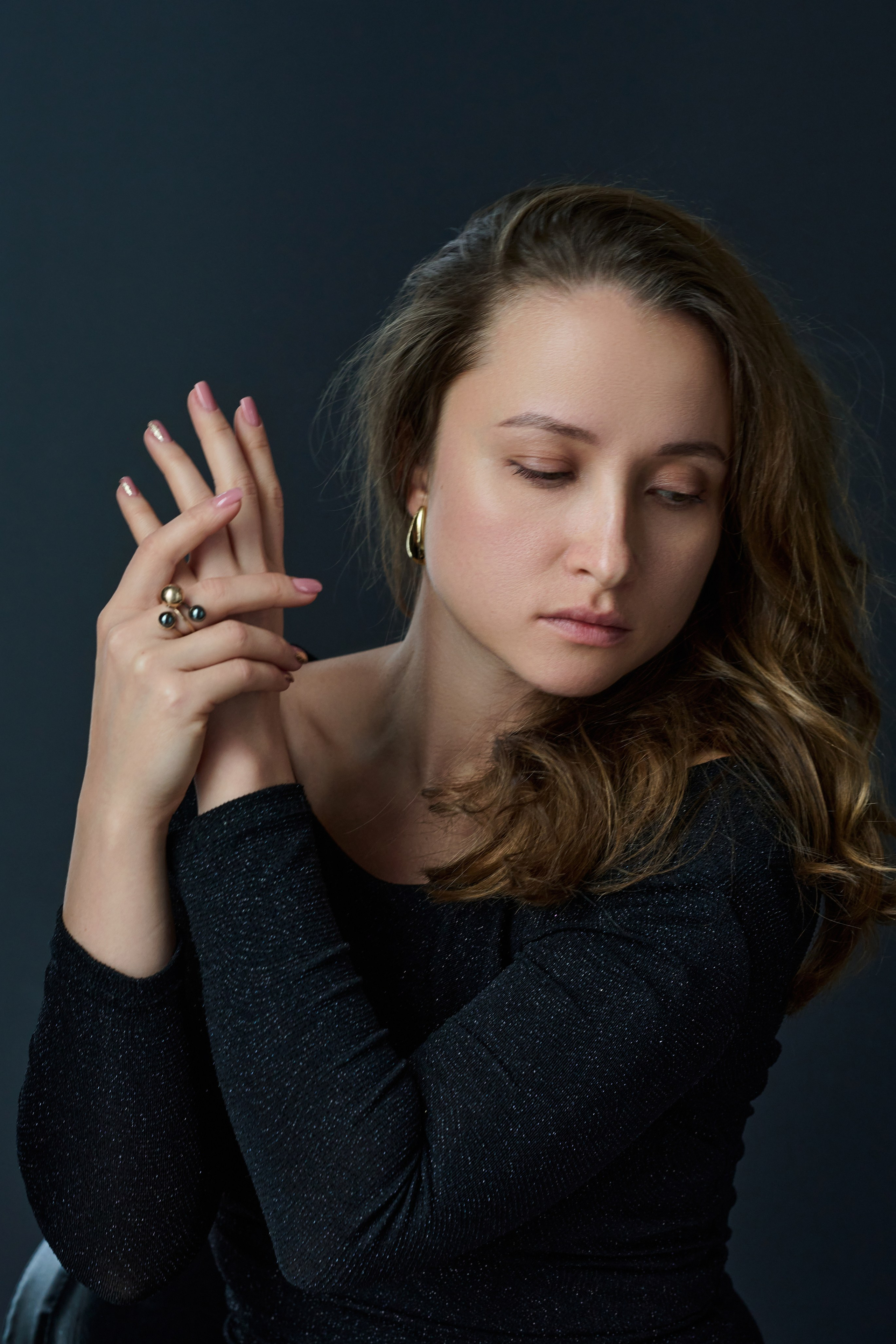 Элла. Черным по белому