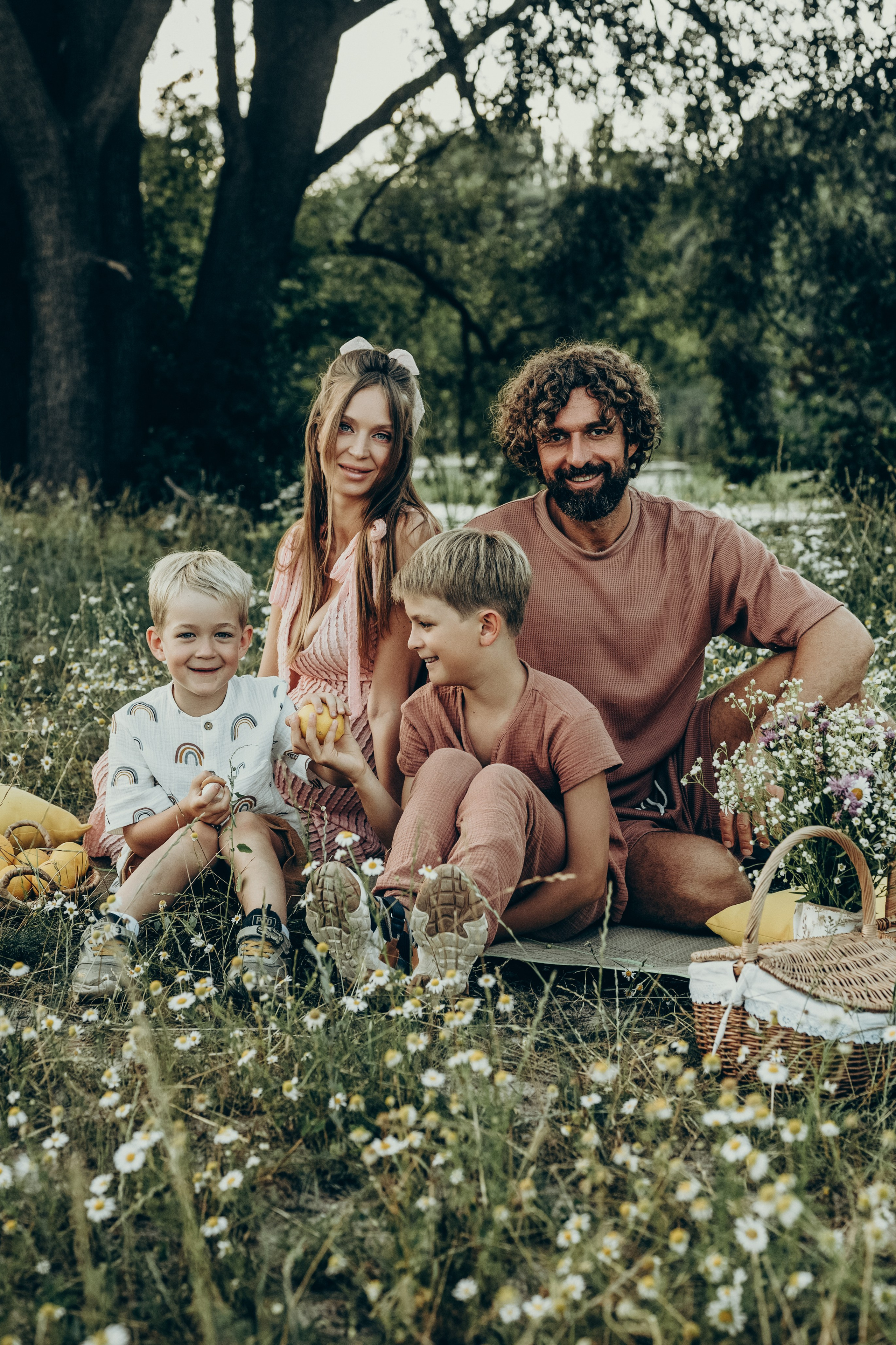 Артем, Анна, Миша и Добрыня